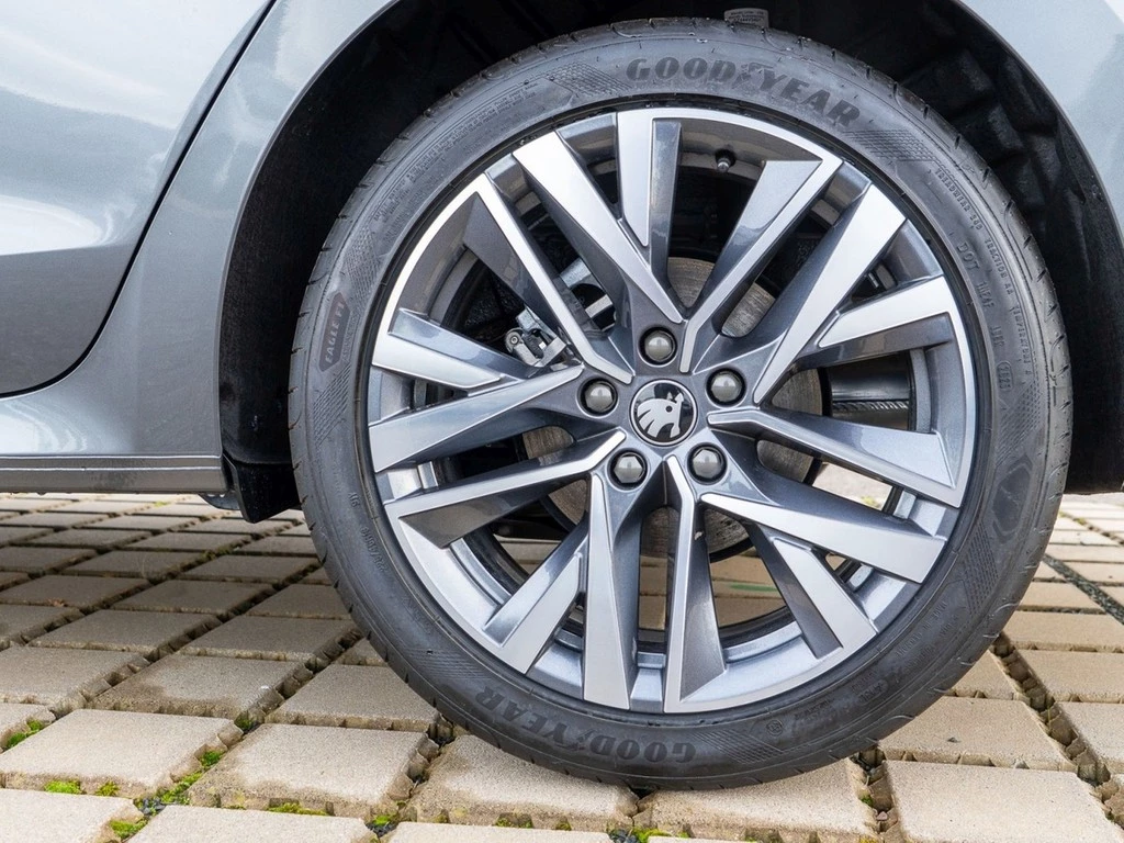 Škoda-Octavia-image-20