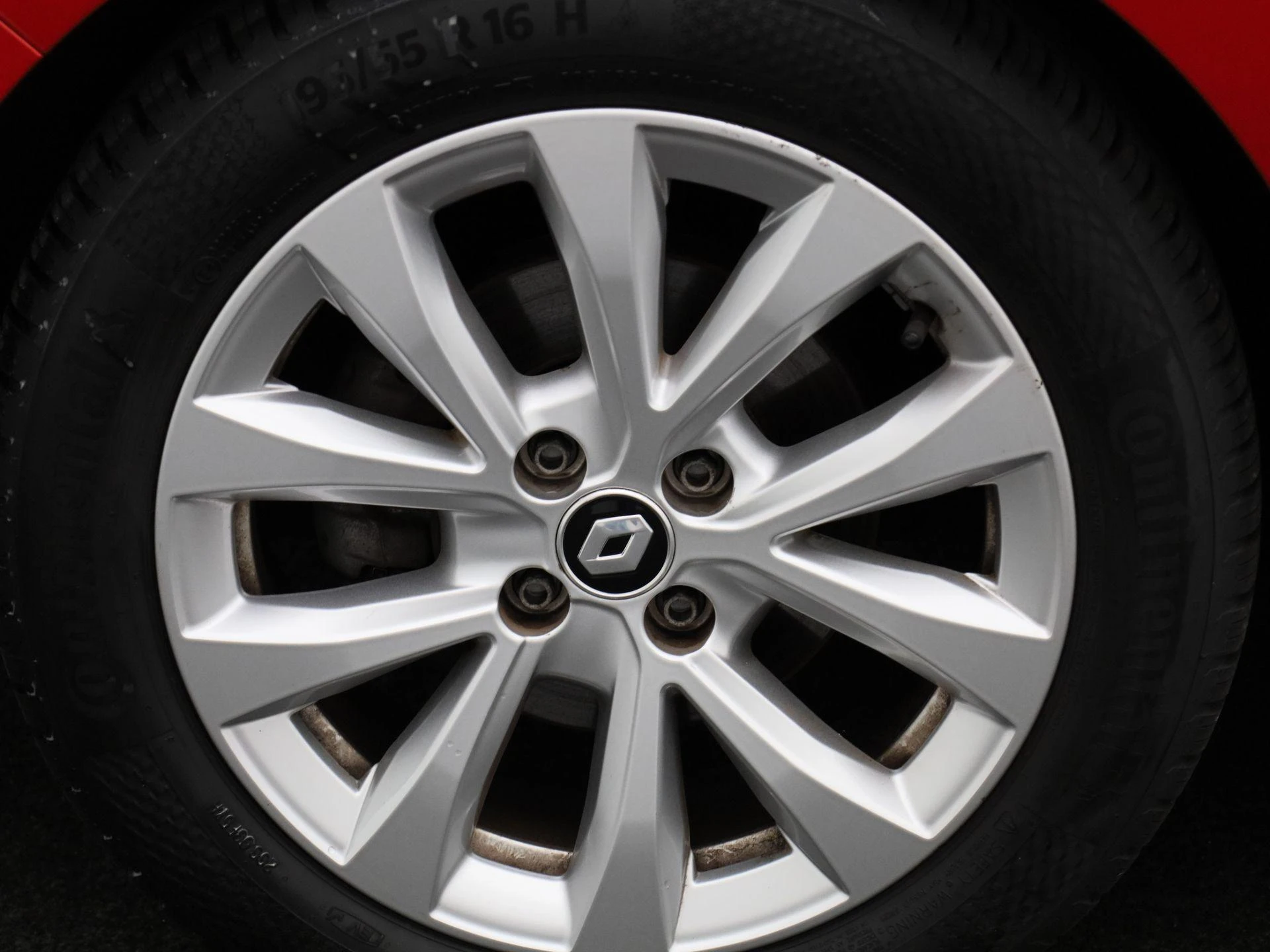 Renault-Clio-image-11