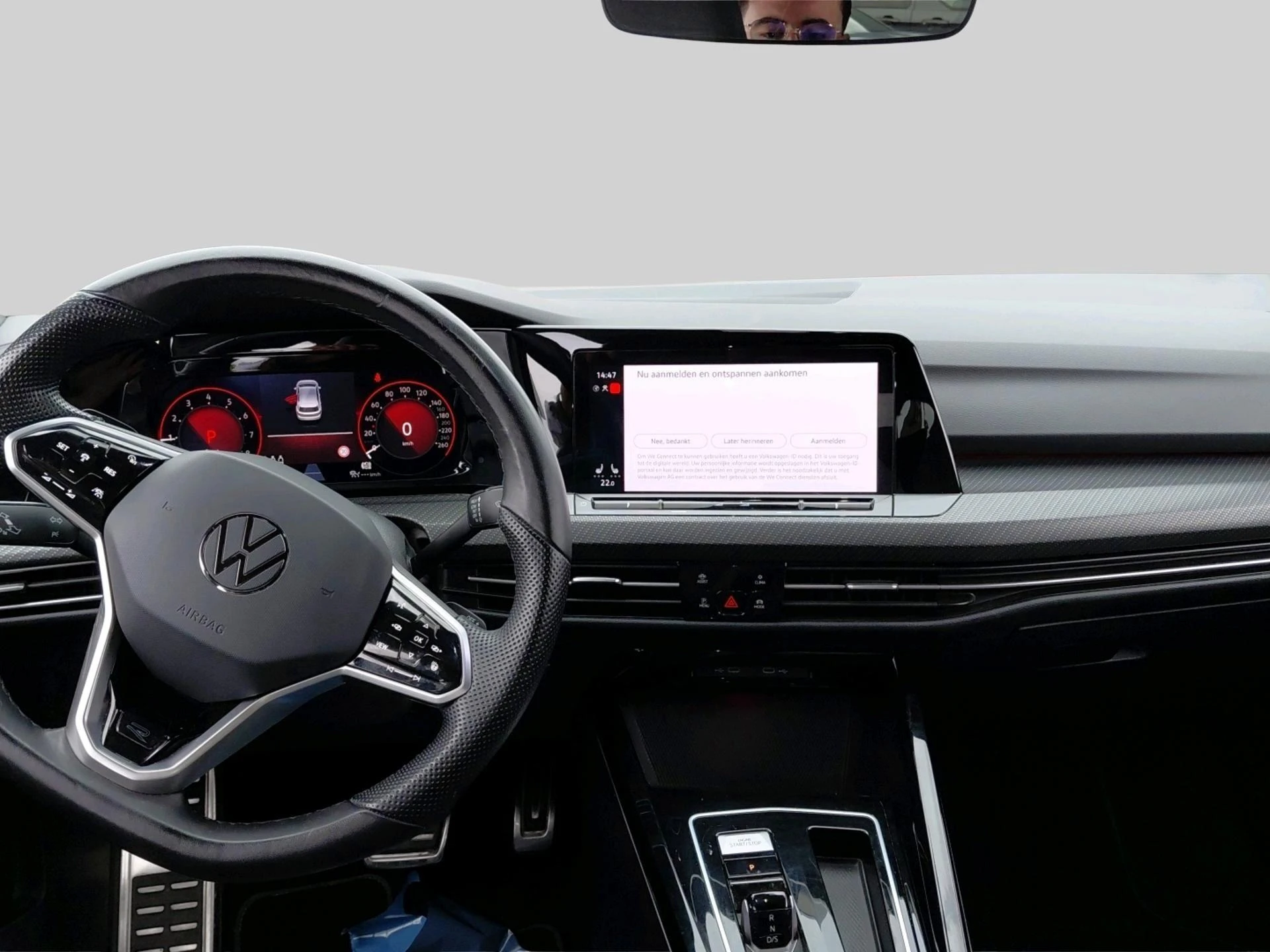 Volkswagen-Golf-image-12