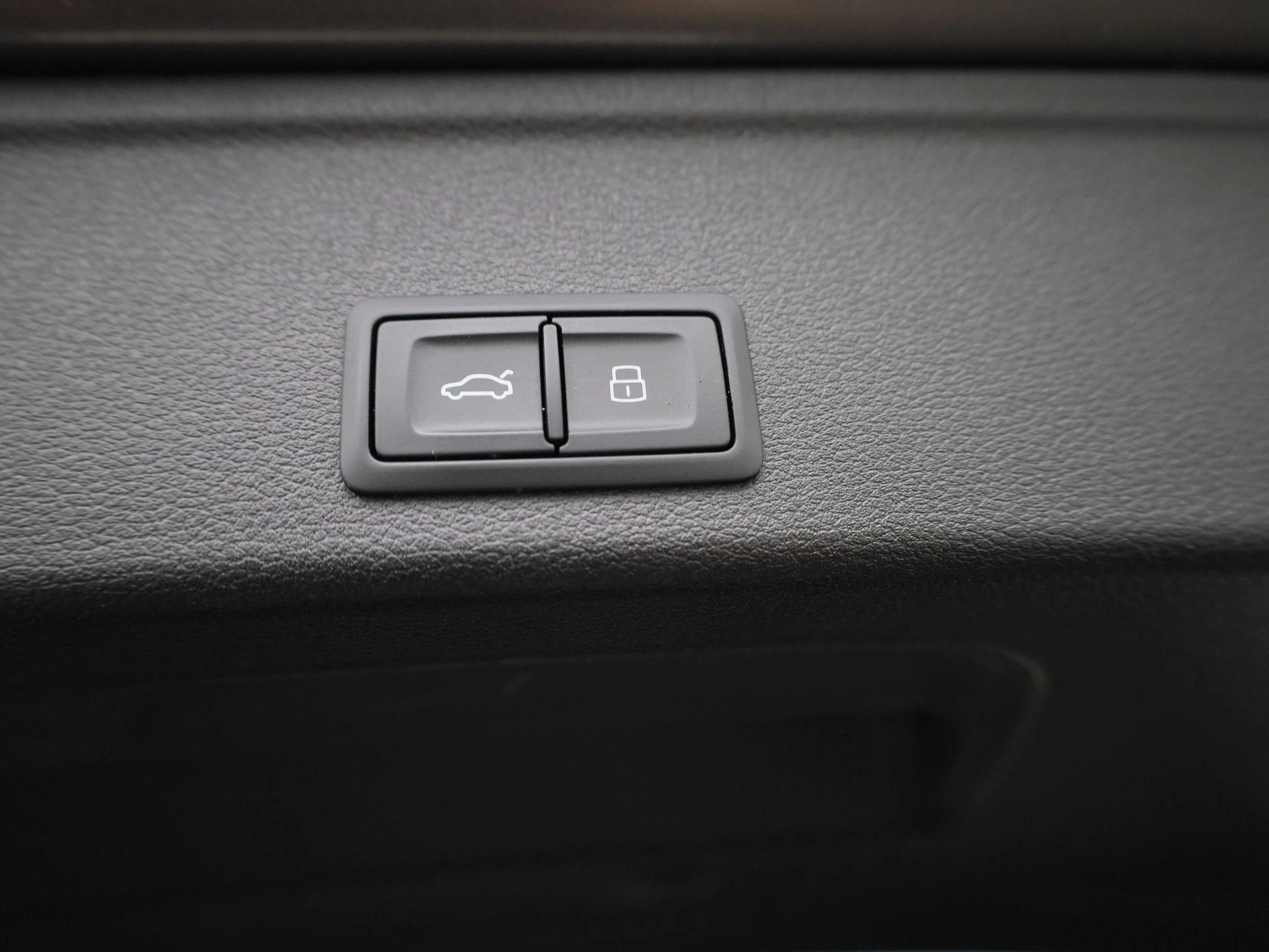 Audi-A4-image-12