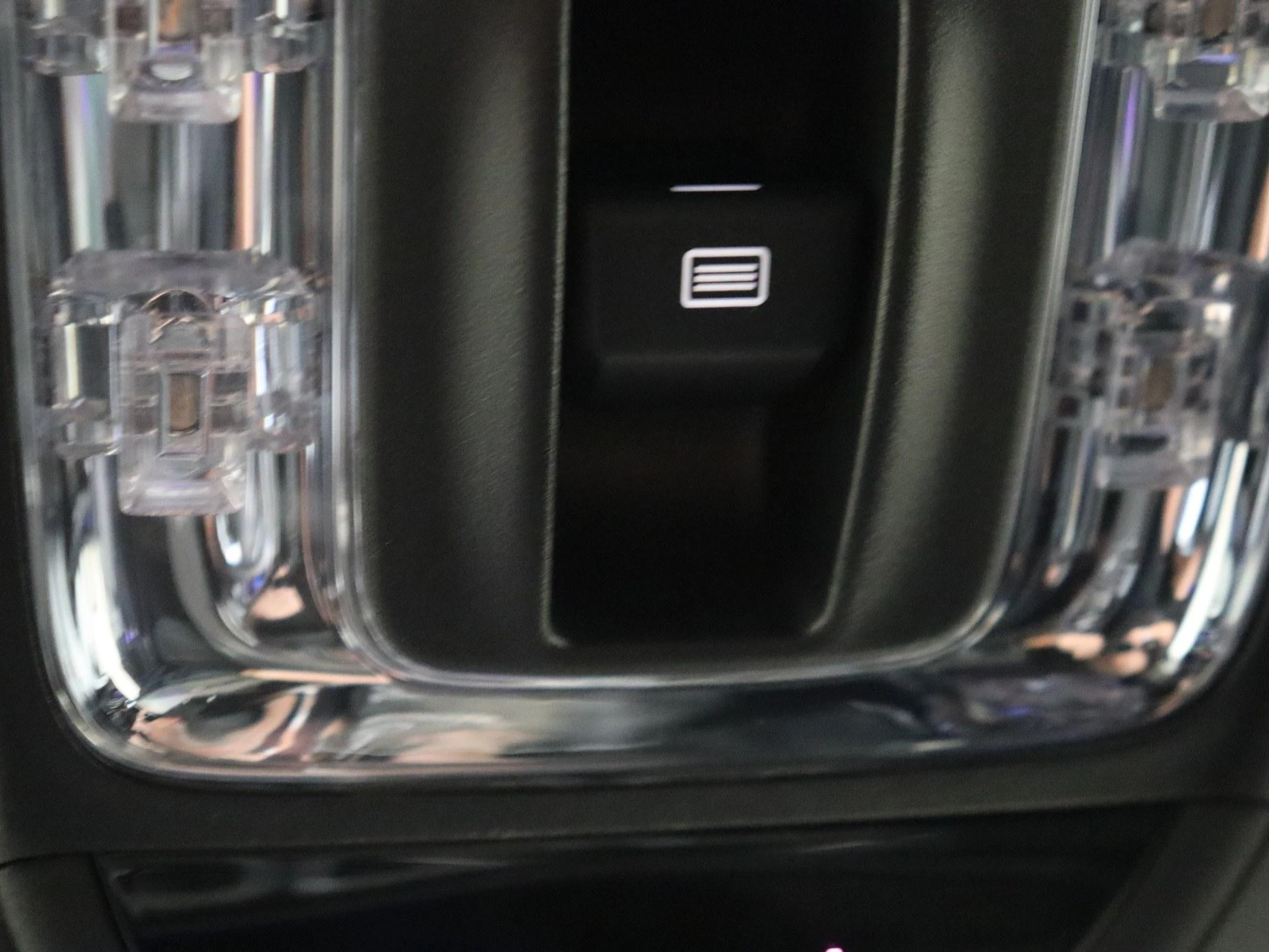 Mercedes-Benz-GLE-image-33