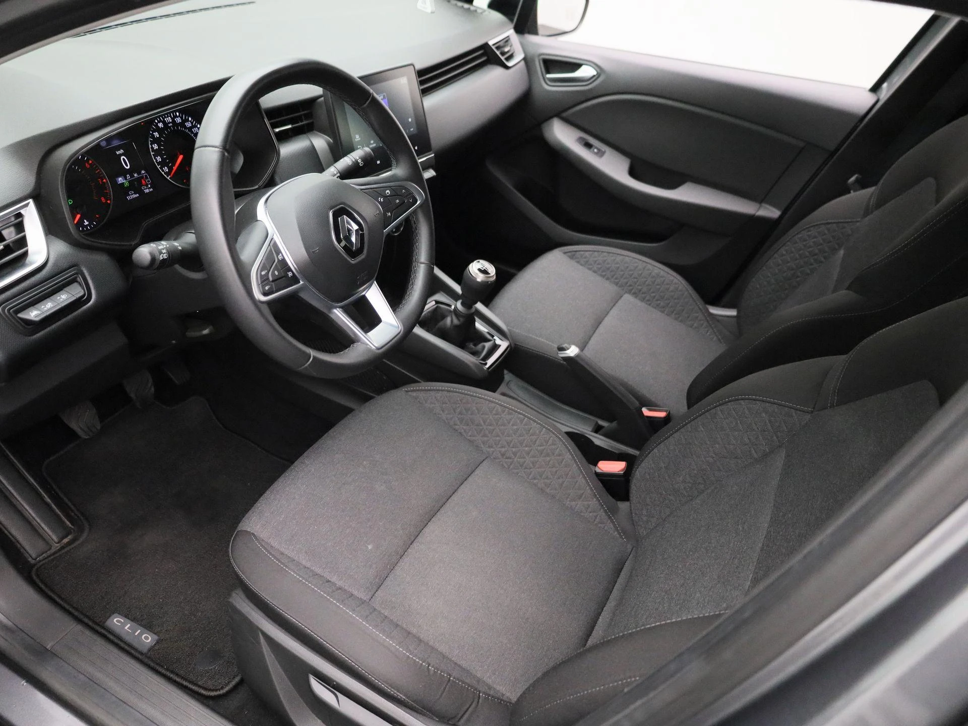 Renault-Clio-image-15