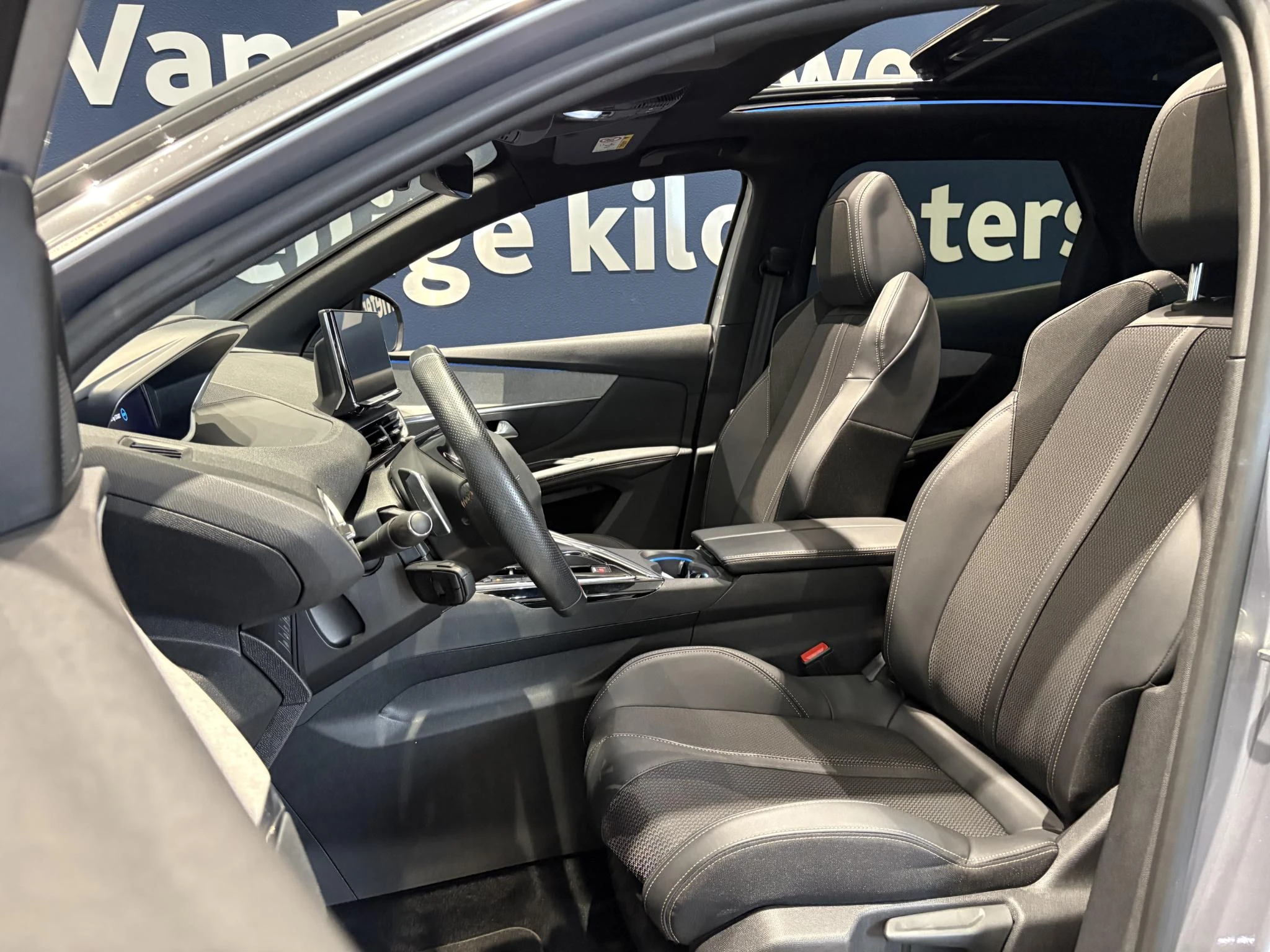 Peugeot 3008 1.6 HYbrid 225 GT