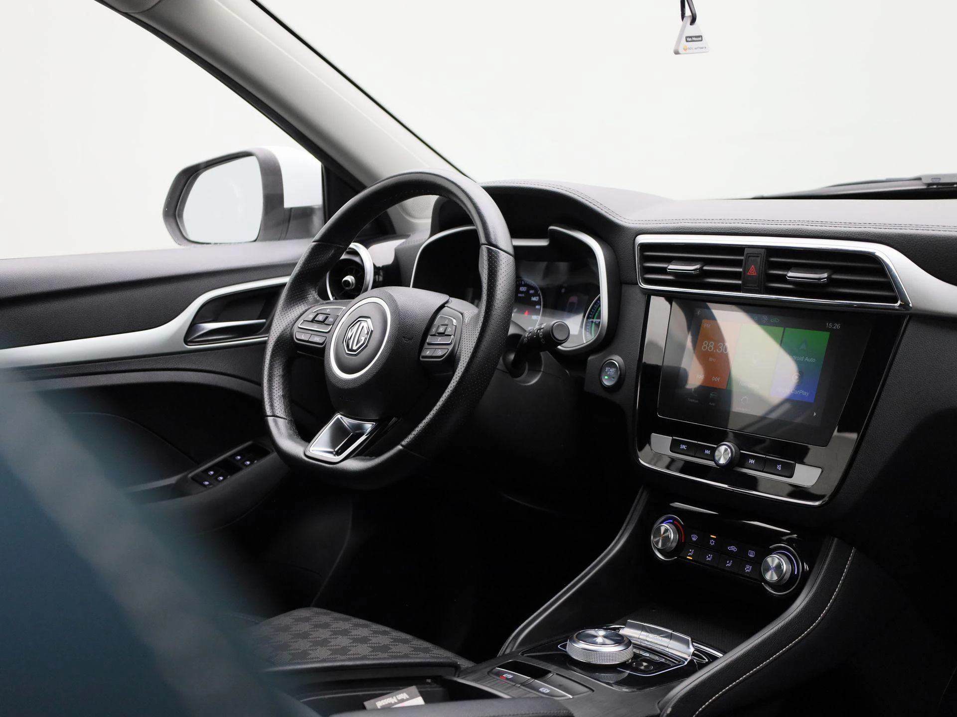 MG-ZS EV-image-33