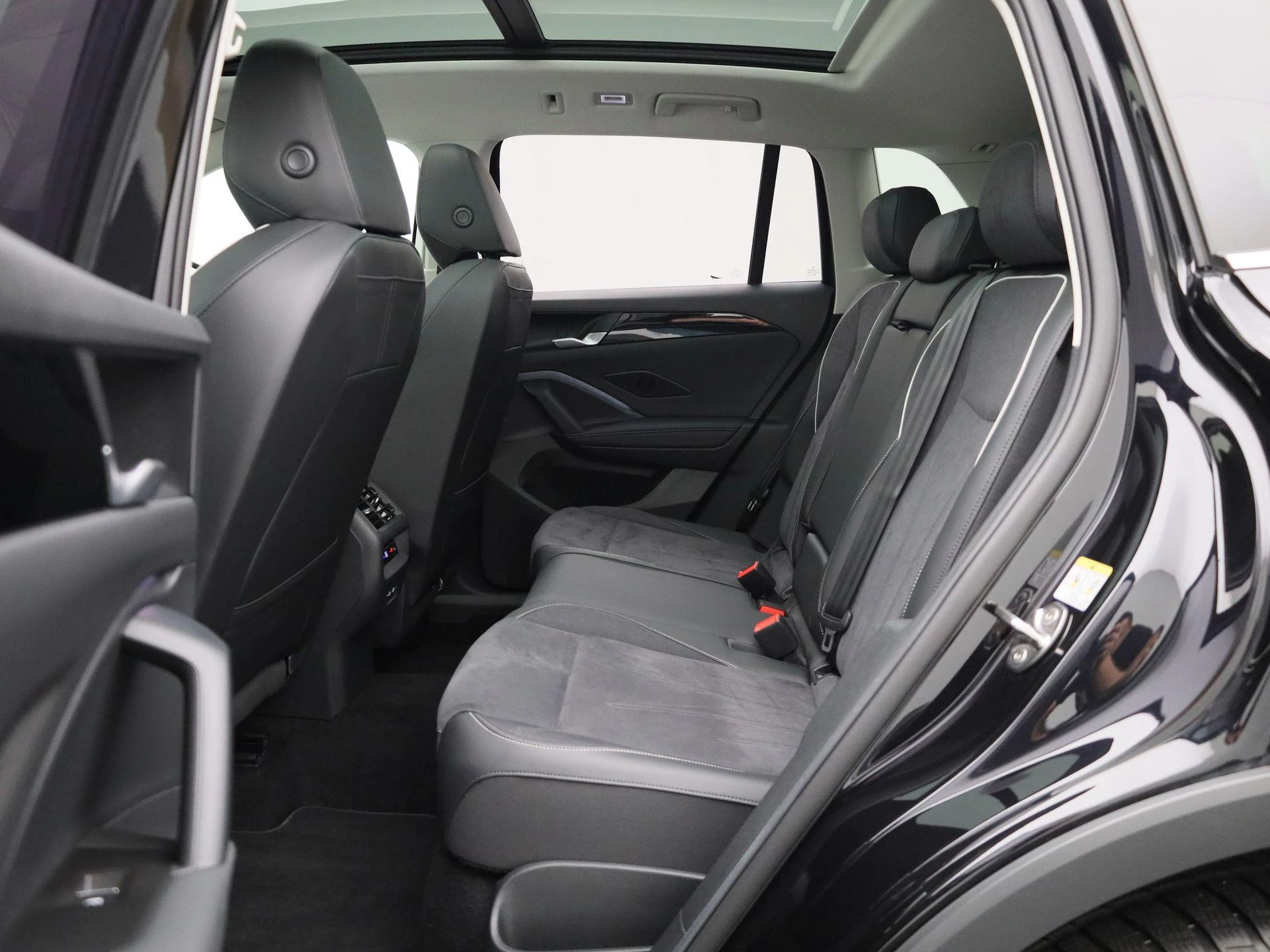 Volkswagen-Tiguan-image-11