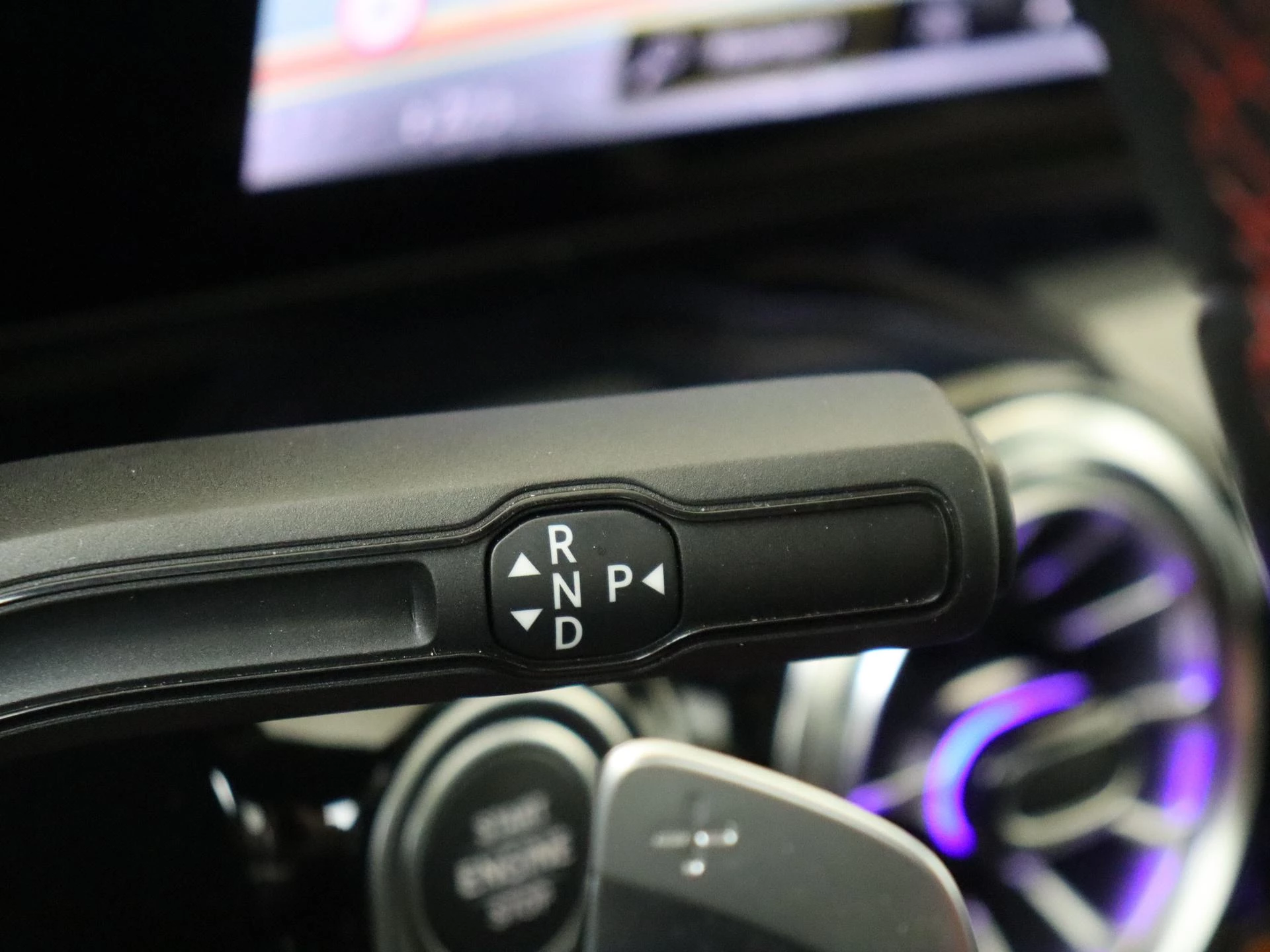 Mercedes-Benz-GLA-image-14