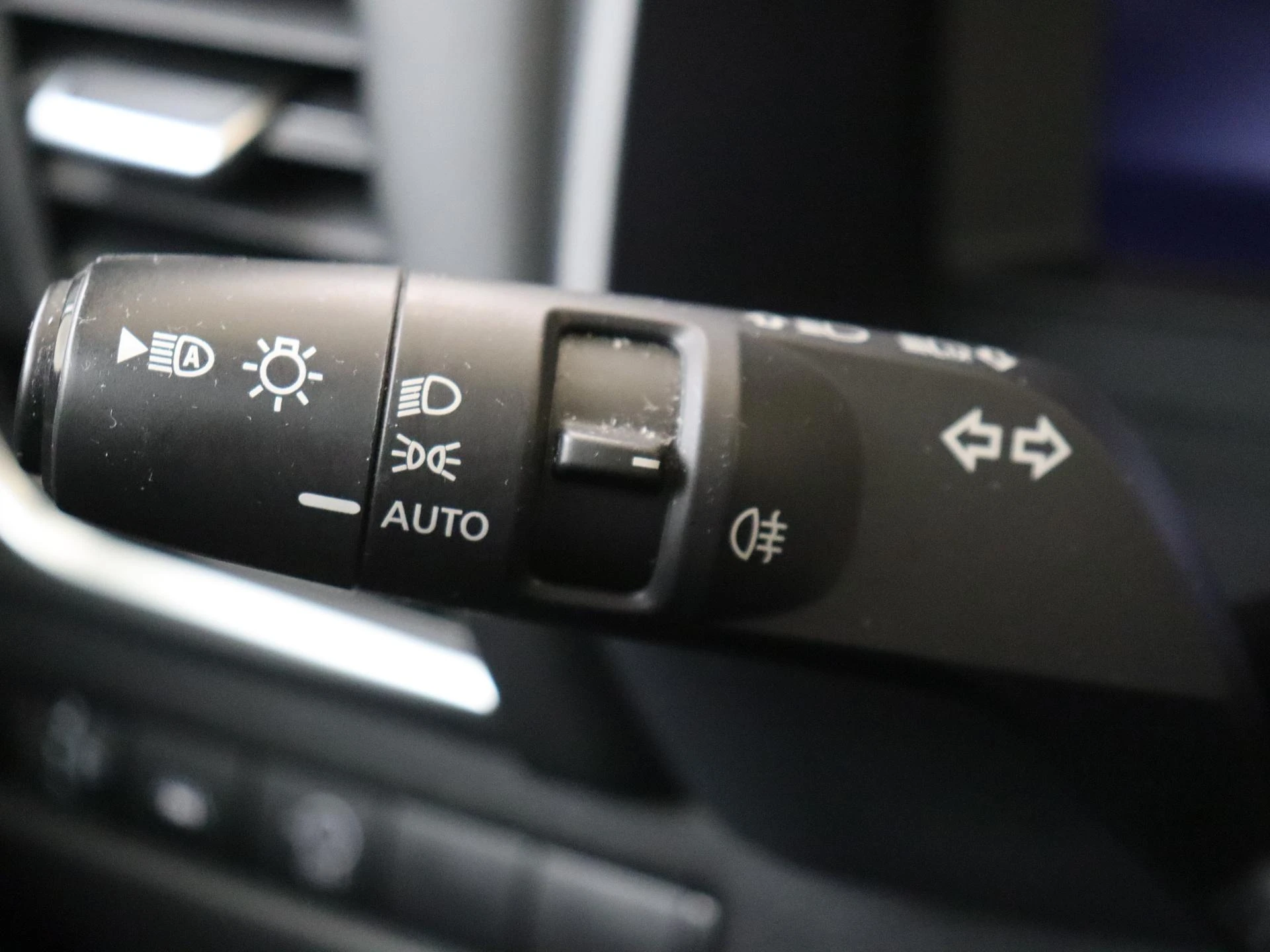 Nissan-QASHQAI-image-23