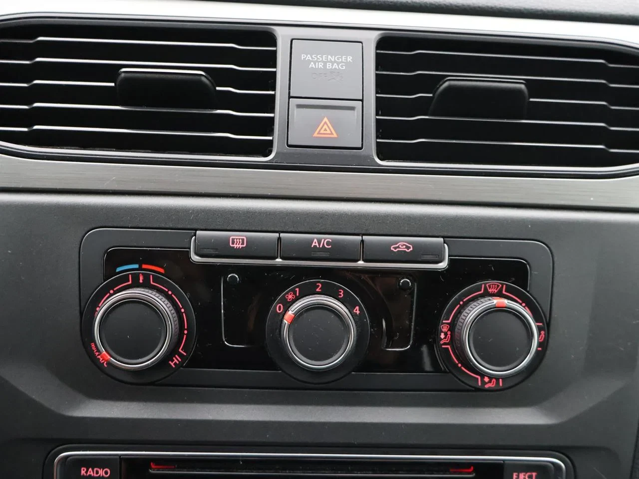 Volkswagen-Caddy-image-20