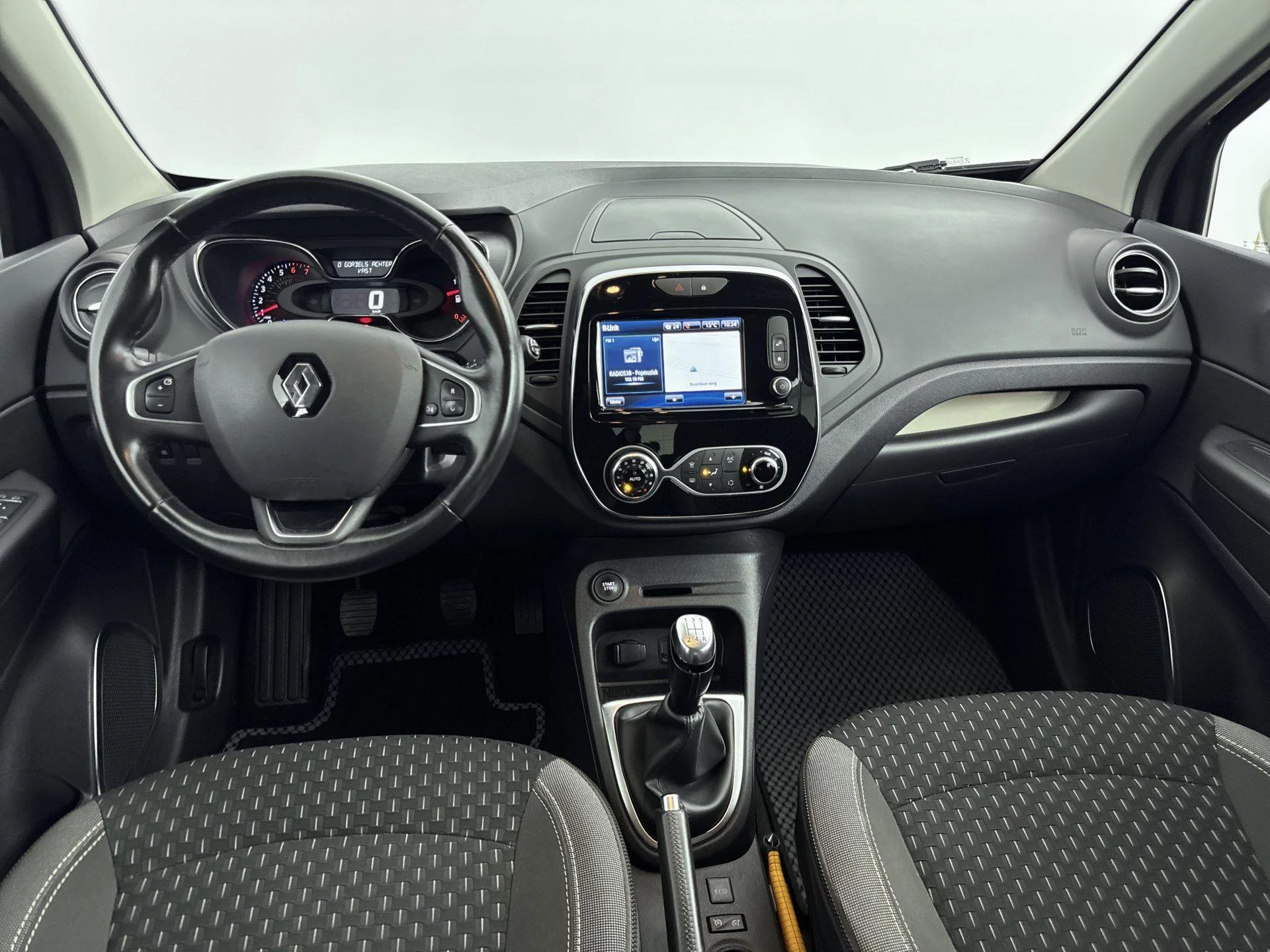 Renault-Captur-image-20