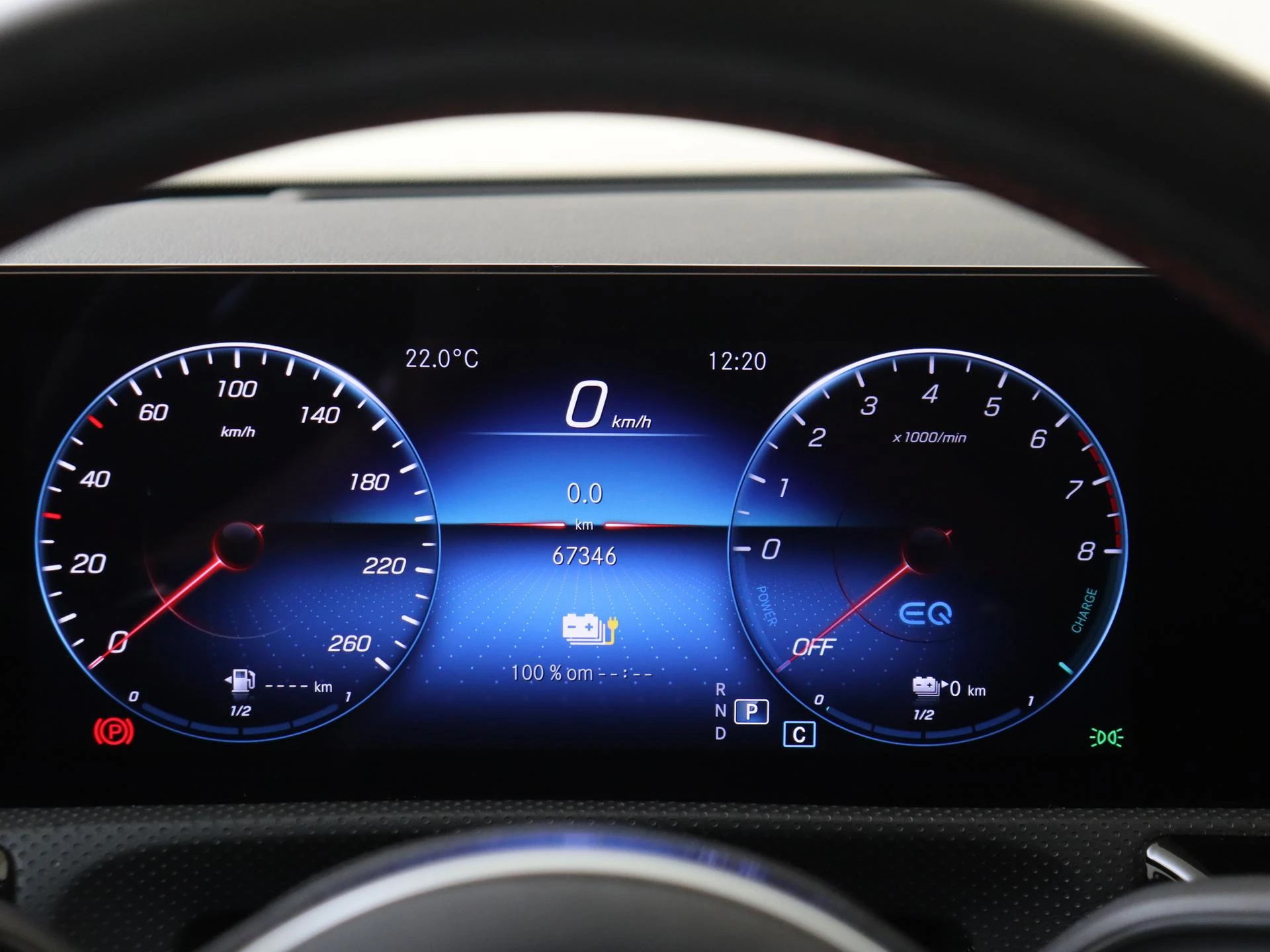 Mercedes-Benz-CLA-image-13