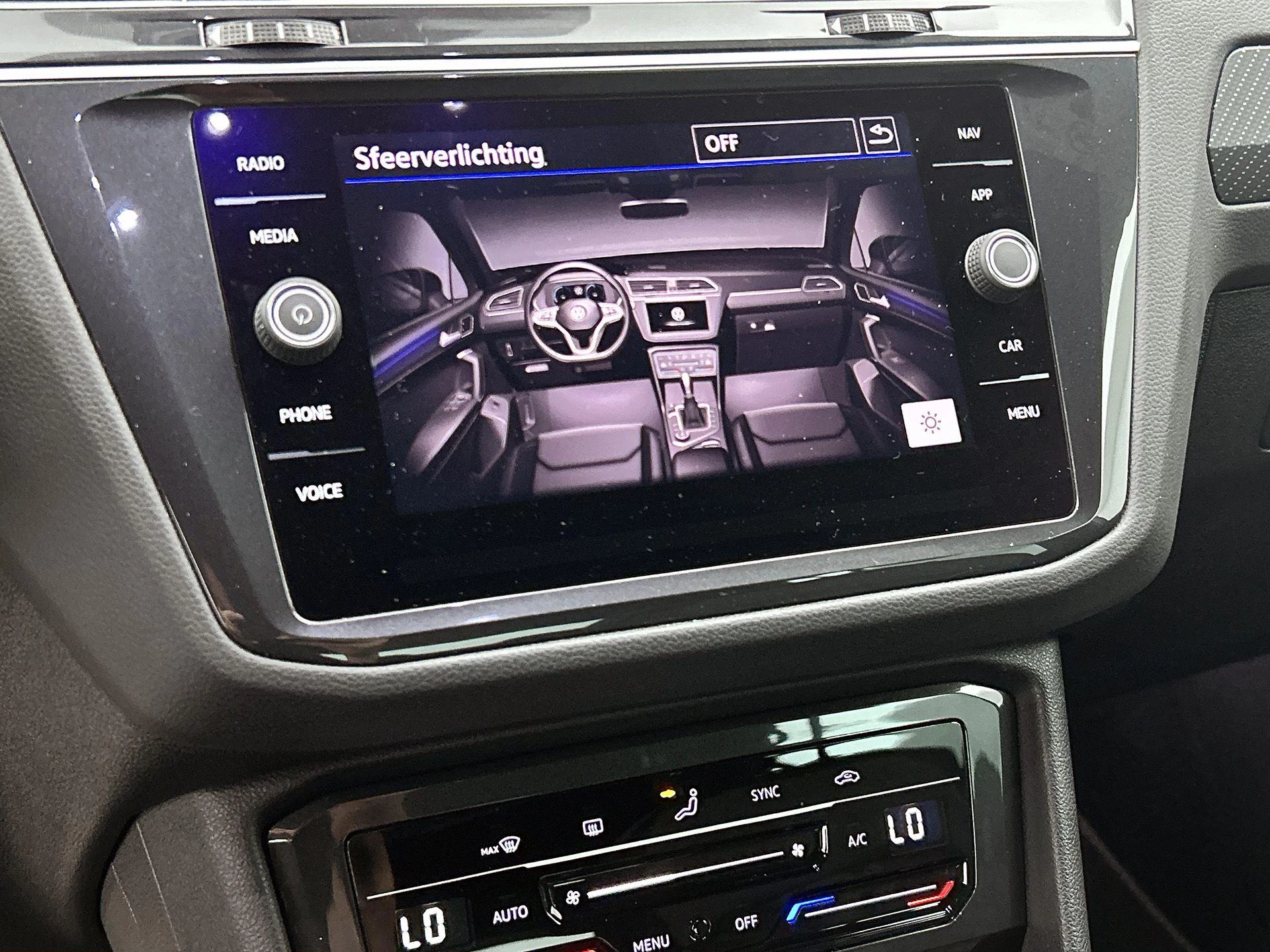 Volkswagen-Tiguan-image-35