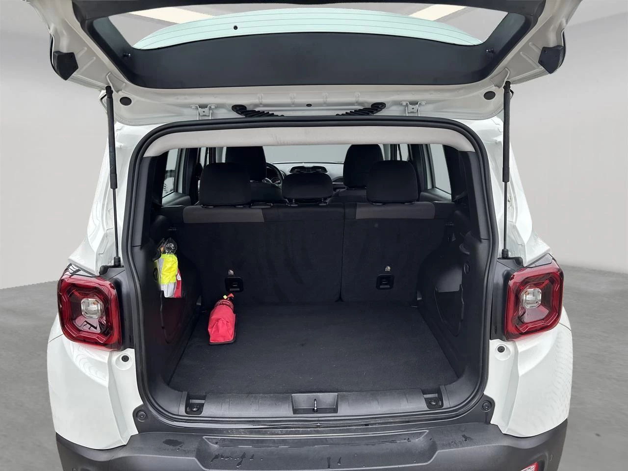 Jeep-Renegade-image-6
