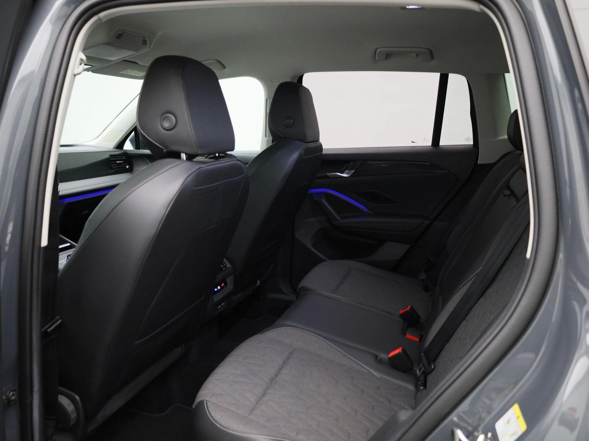 Volkswagen-Tiguan-image-9