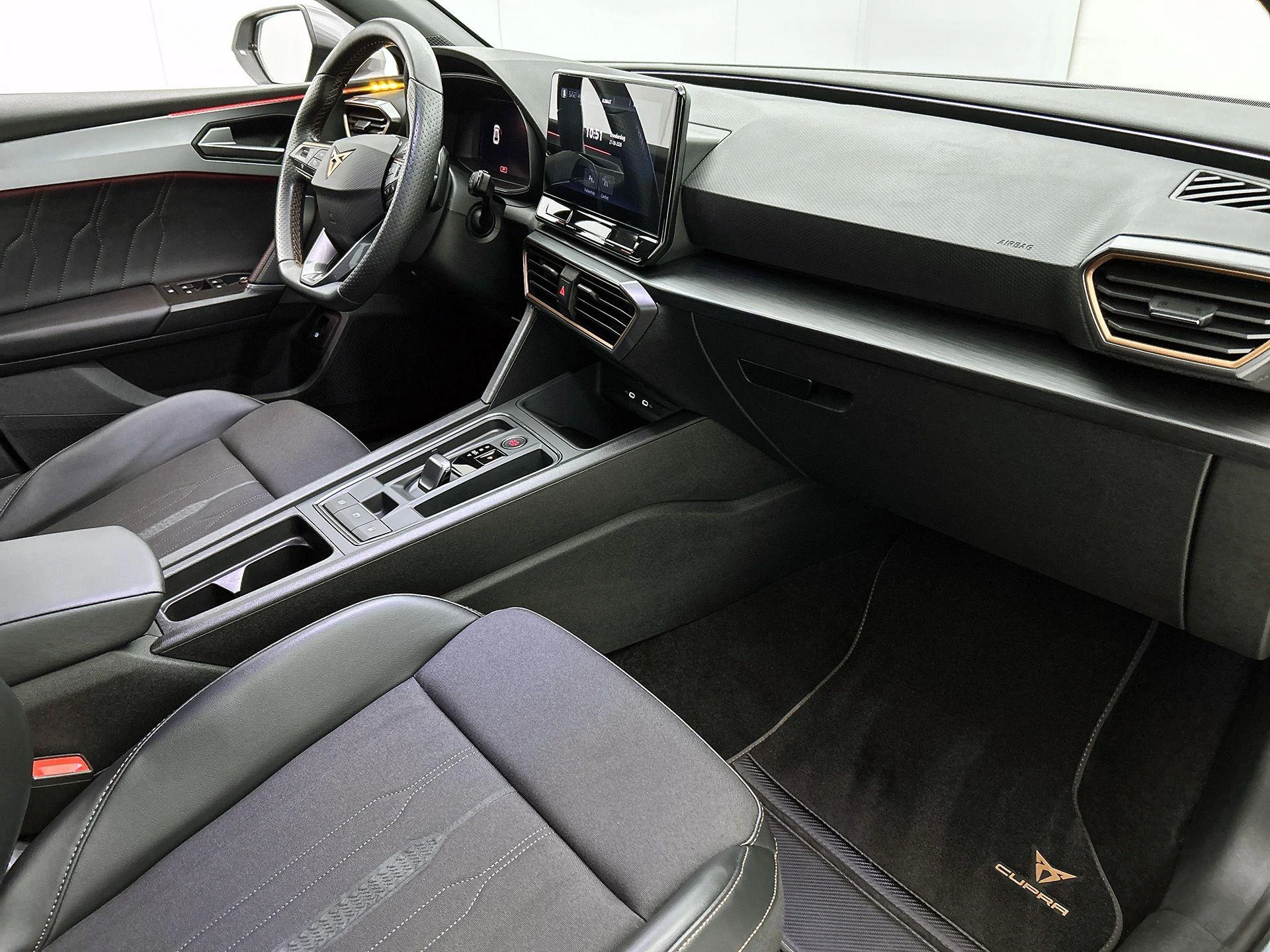 CUPRA-Leon-image-21