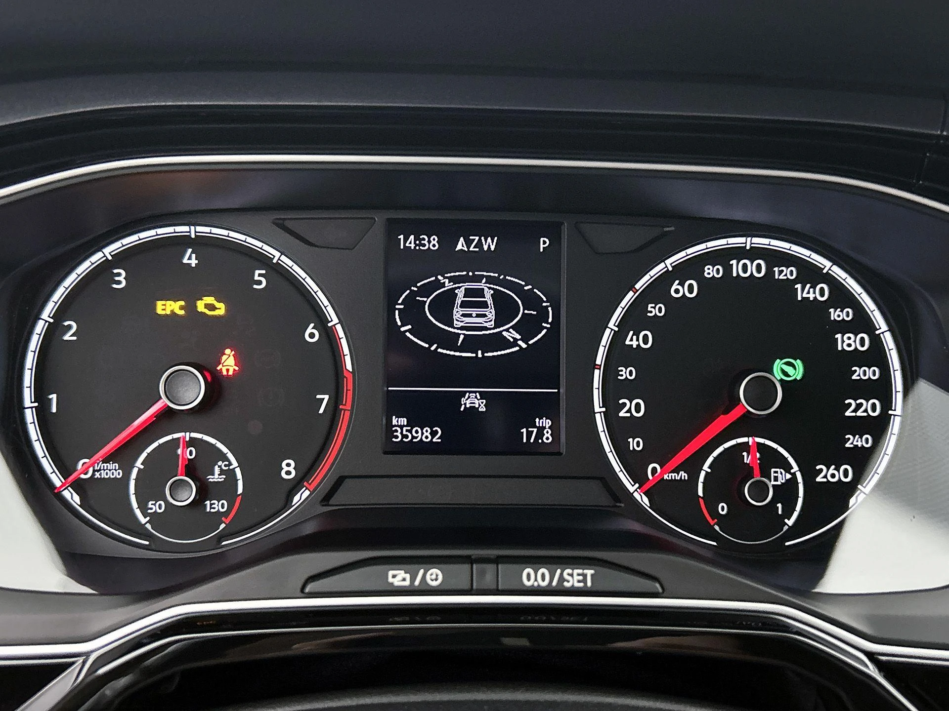 Volkswagen-Polo-image-13