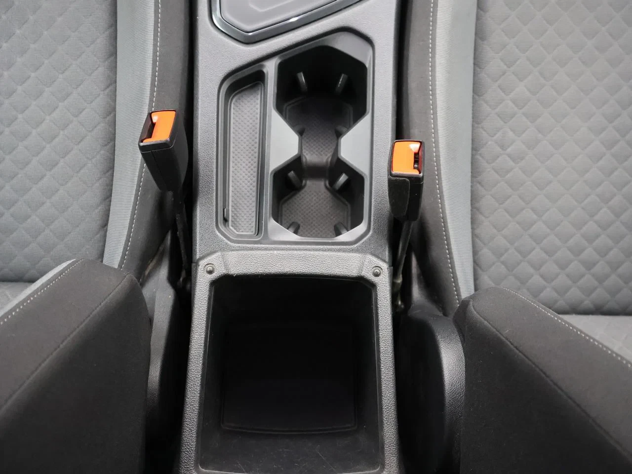 Volkswagen-Tiguan-image-23