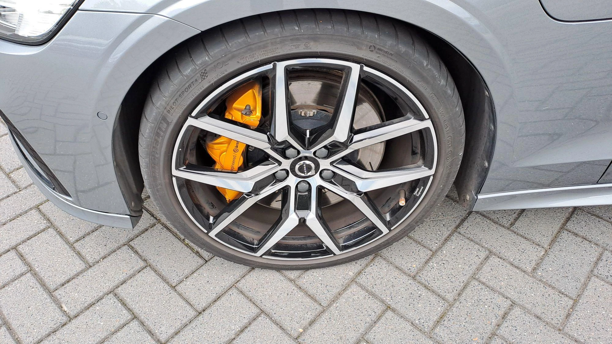 Volvo-V60-image-12