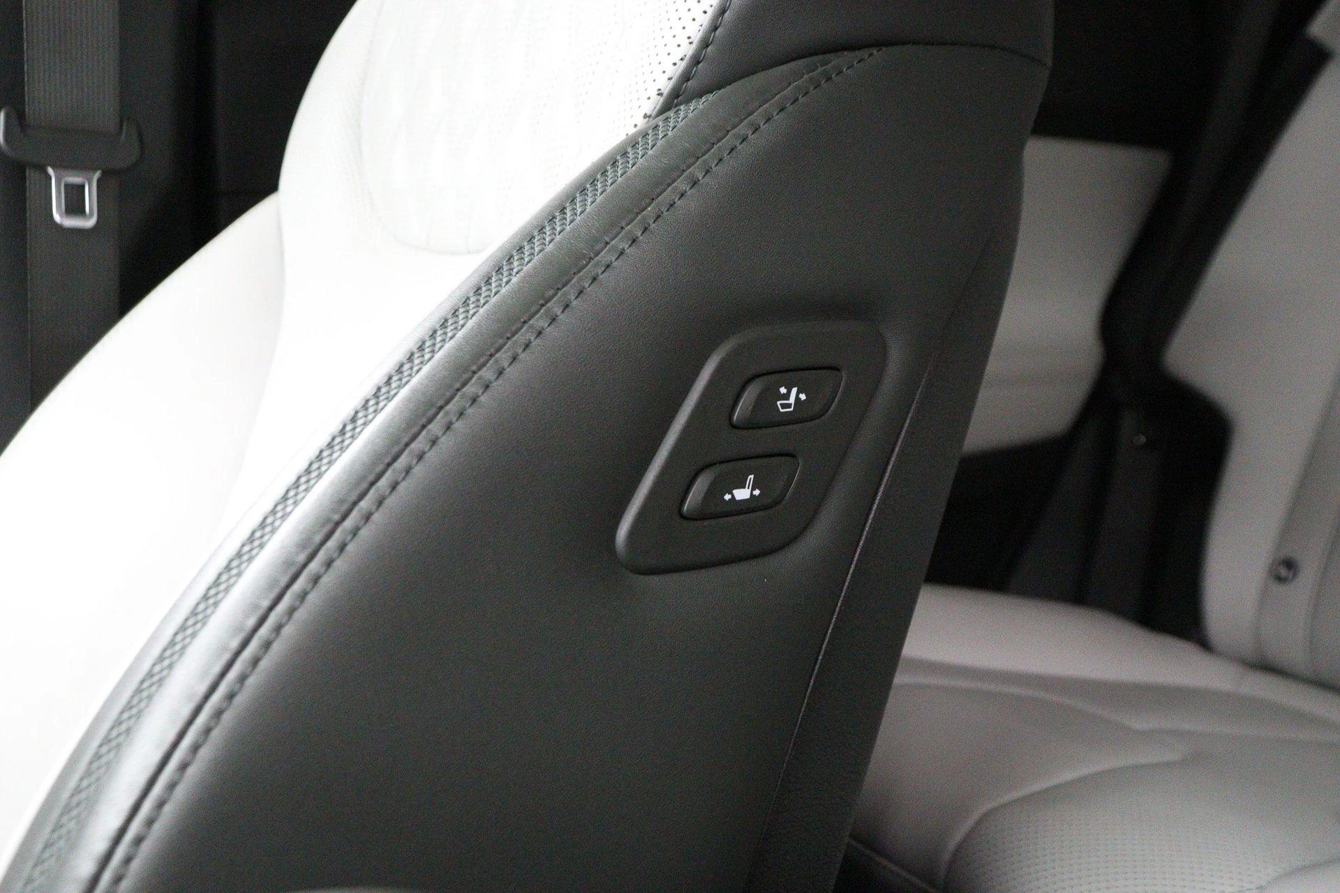 Hyundai-Santa Fe-image-72