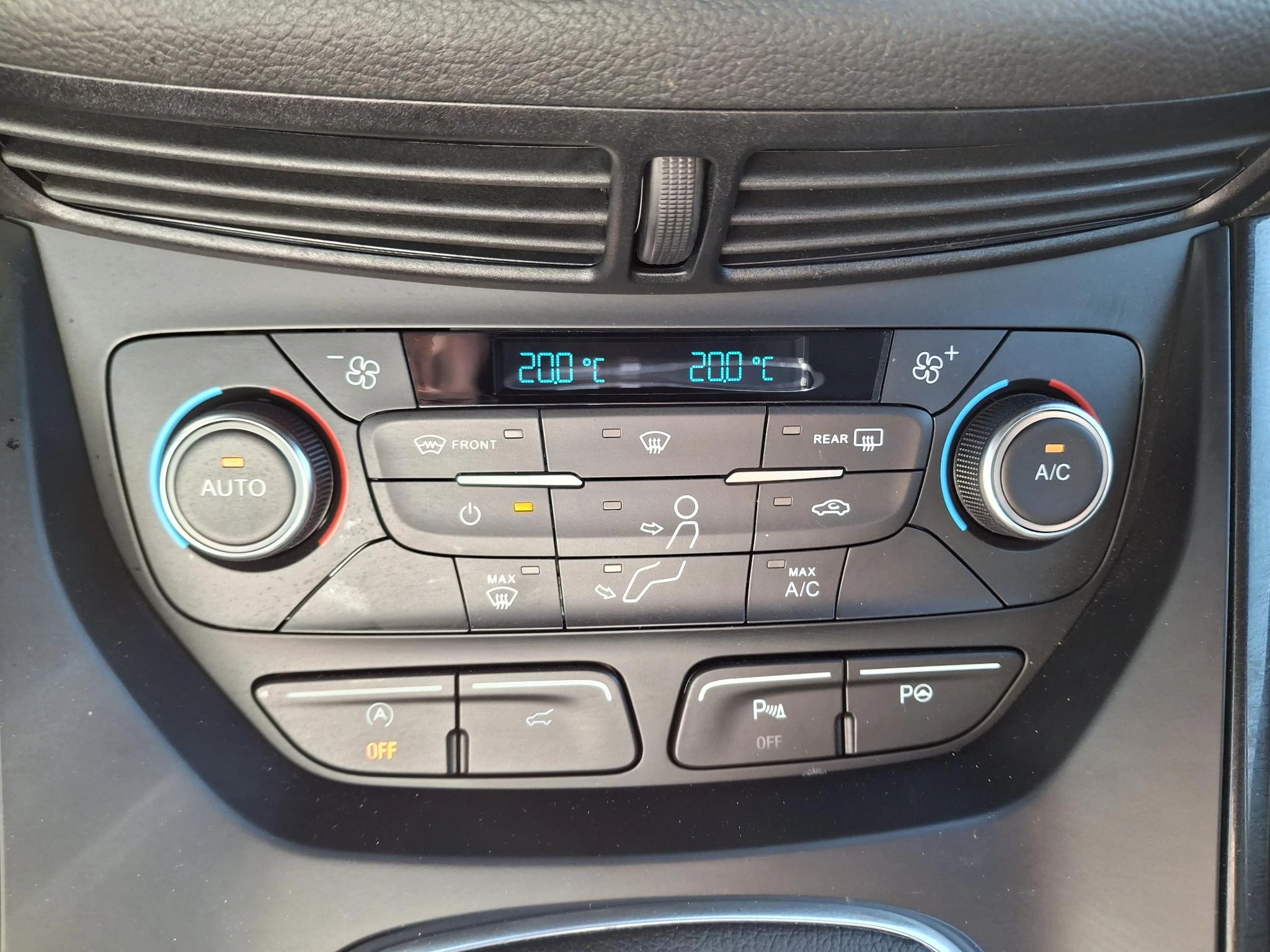 Ford-Kuga-image-17