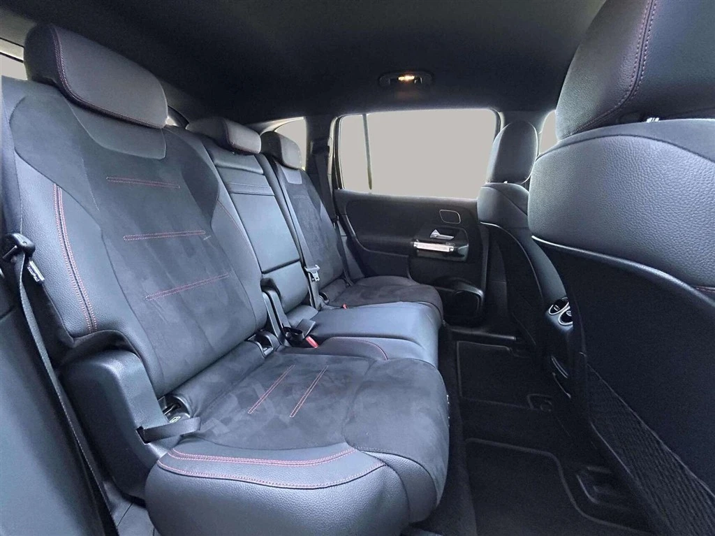 Mercedes-Benz-EQB-image-22