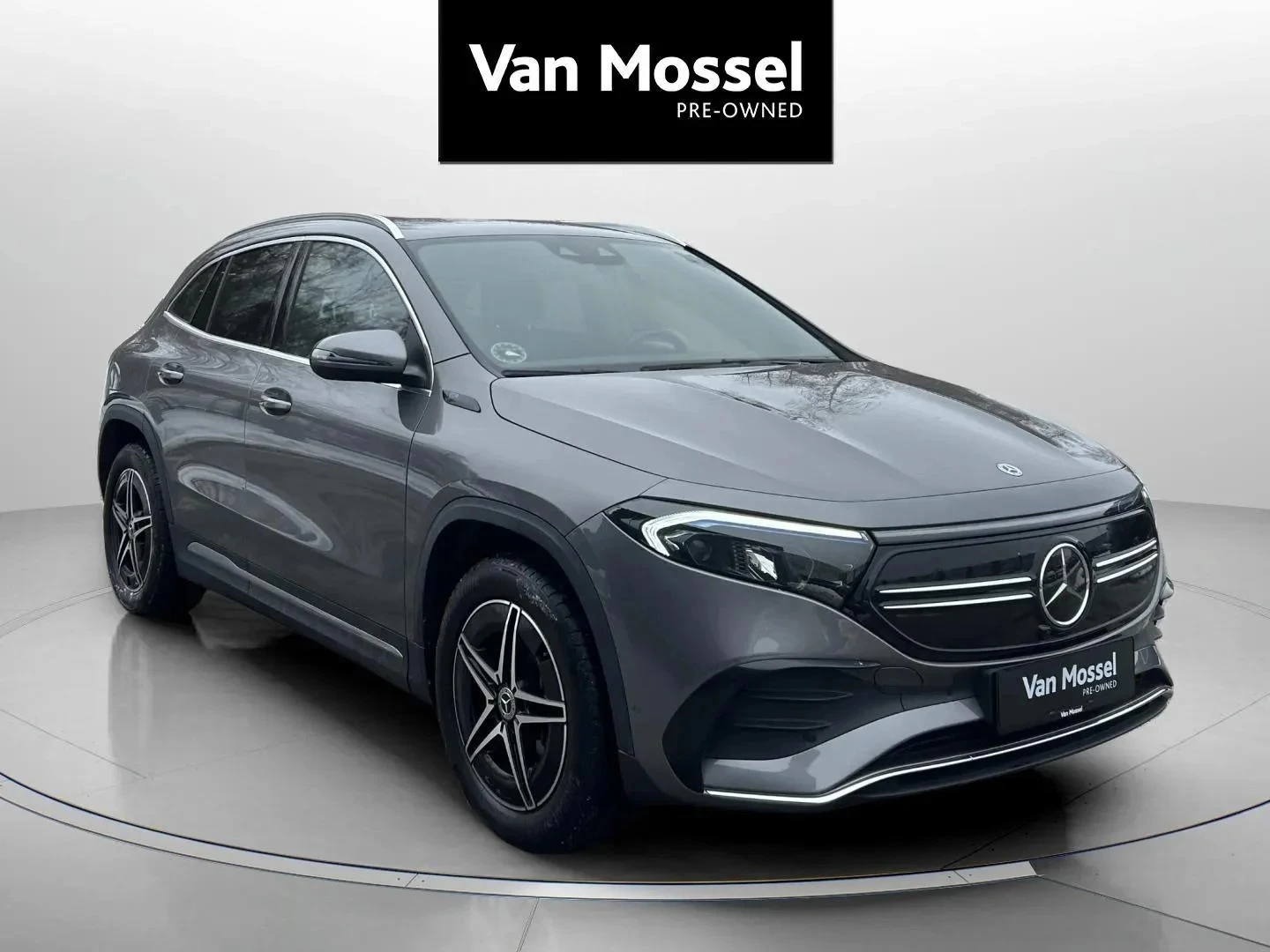 Mercedes-Benz-EQA-image-2