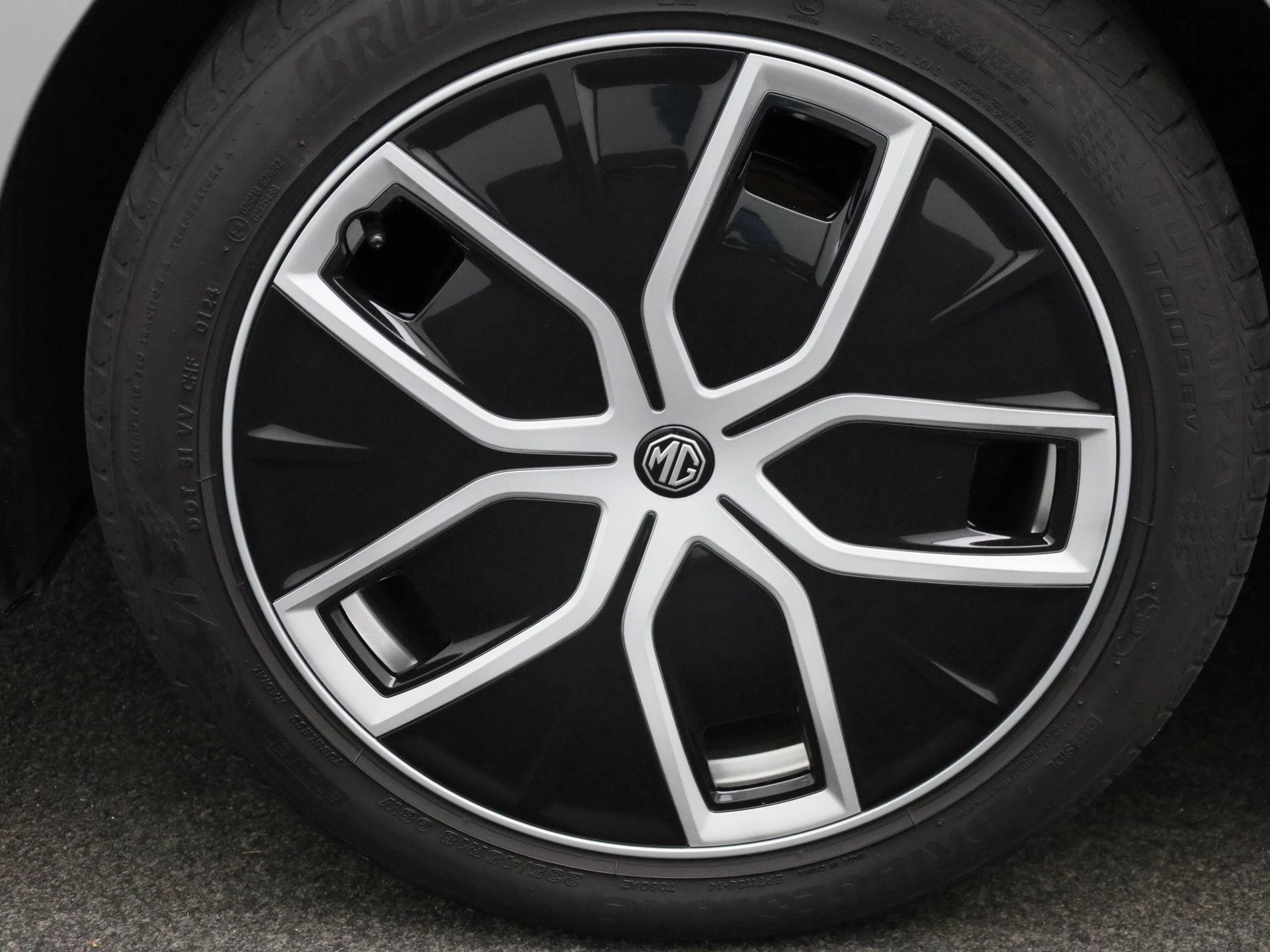 MG MG4 Luxury 64 kWh