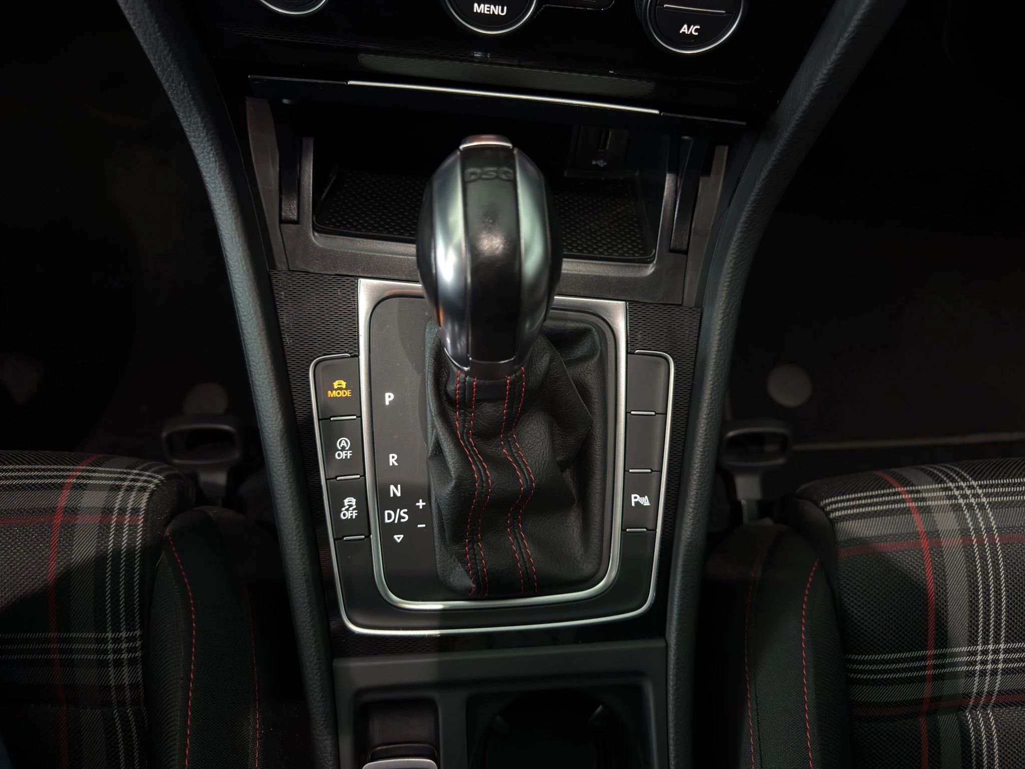 Volkswagen Golf VII 2.0 GTI Performance BMT