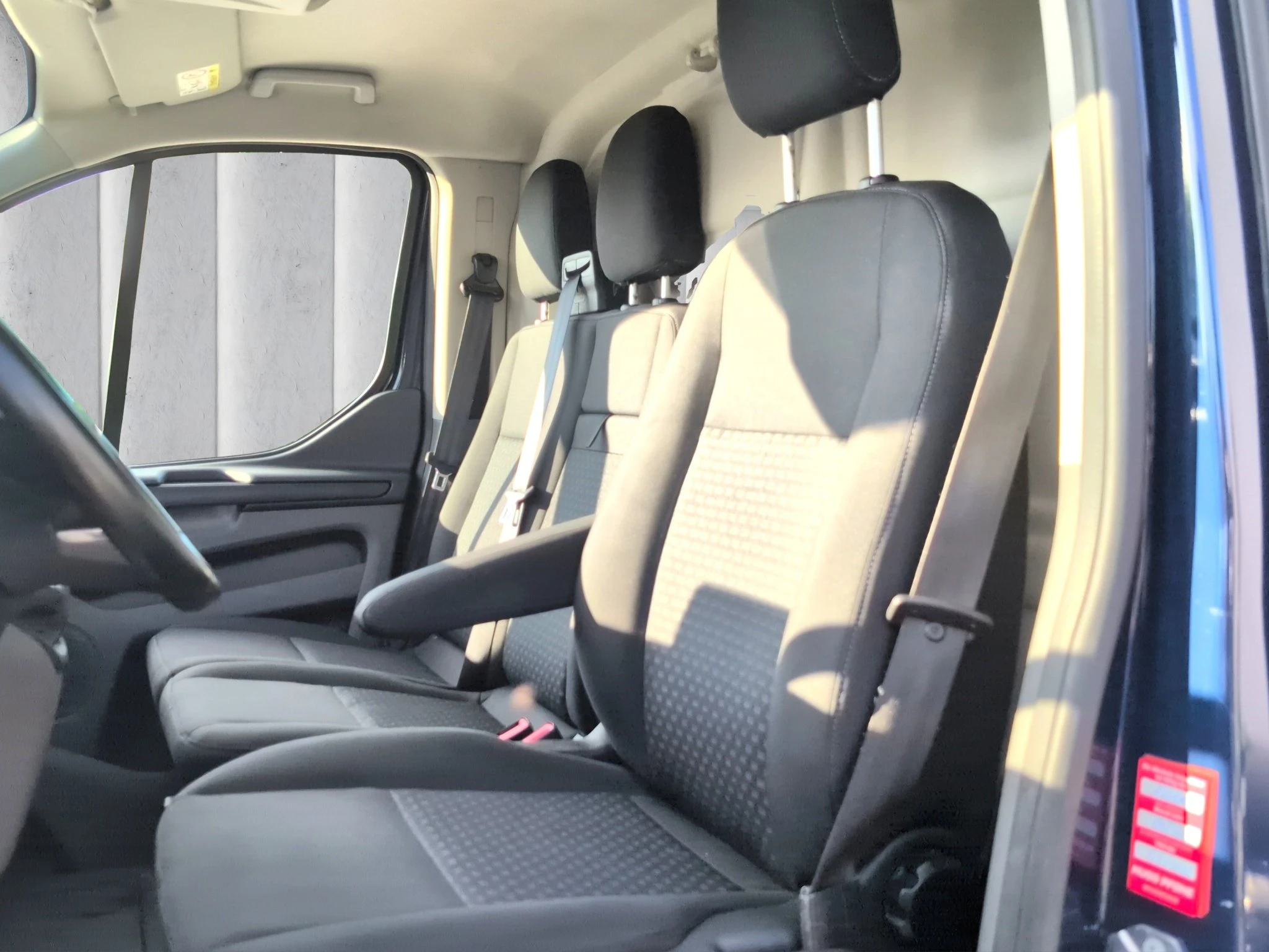 Ford-Transit Custom-image-10