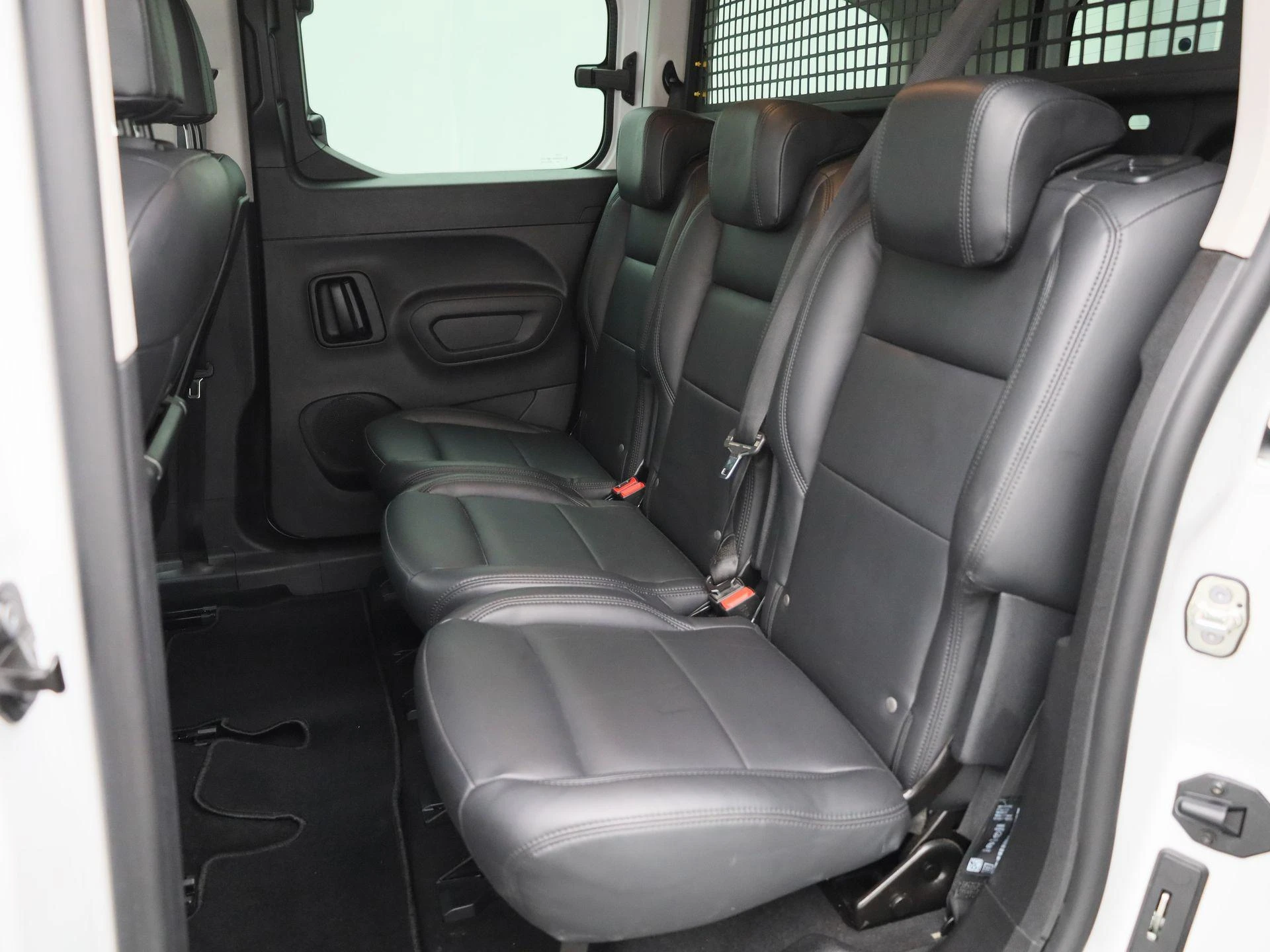 Opel-Combo Life-image-10