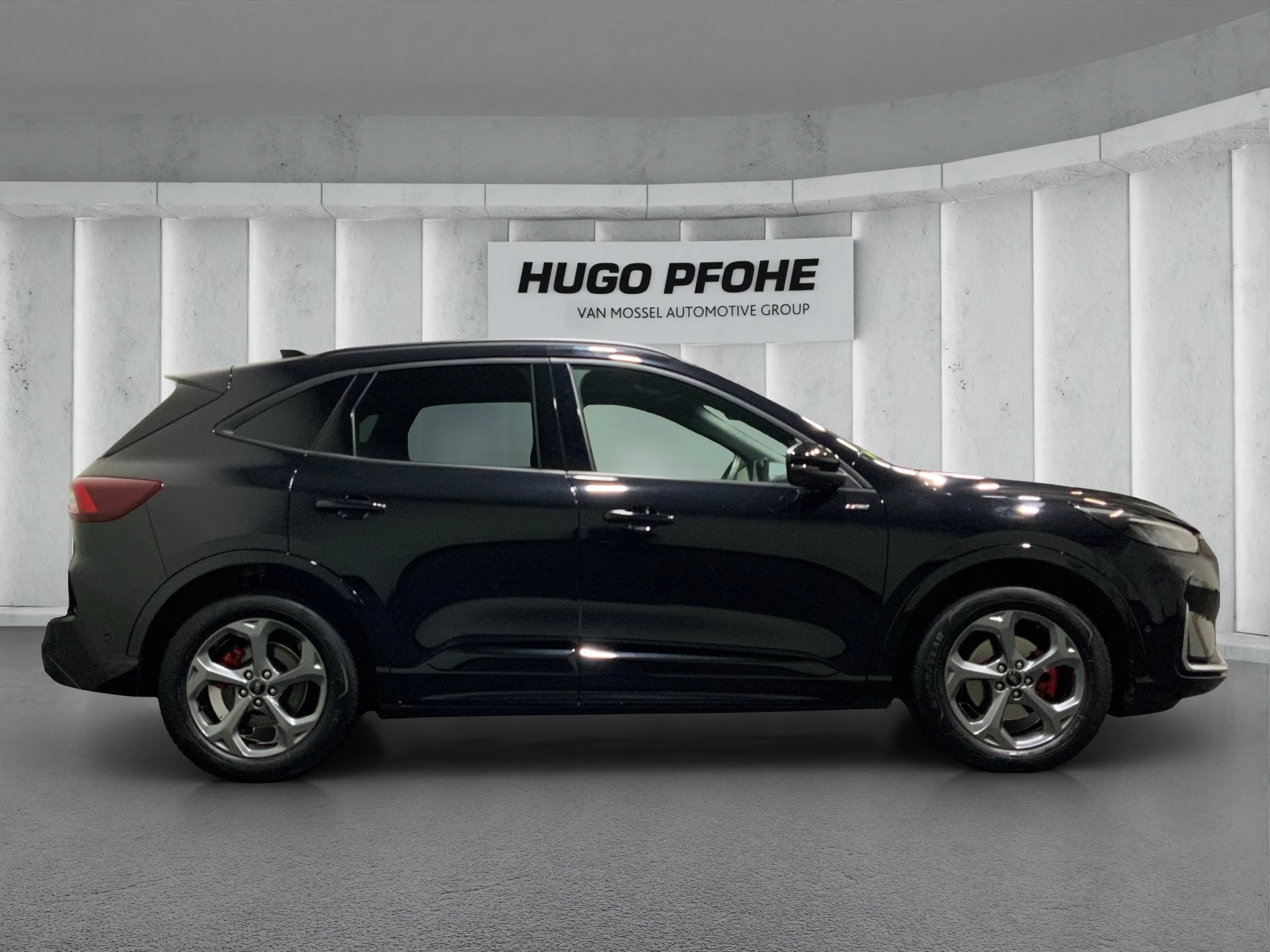 Ford Kuga ST-Line X Aut.*PANO*AHK*360GRAD*LED-MATRIX*NAVI*GRA*WINTER-PKT..