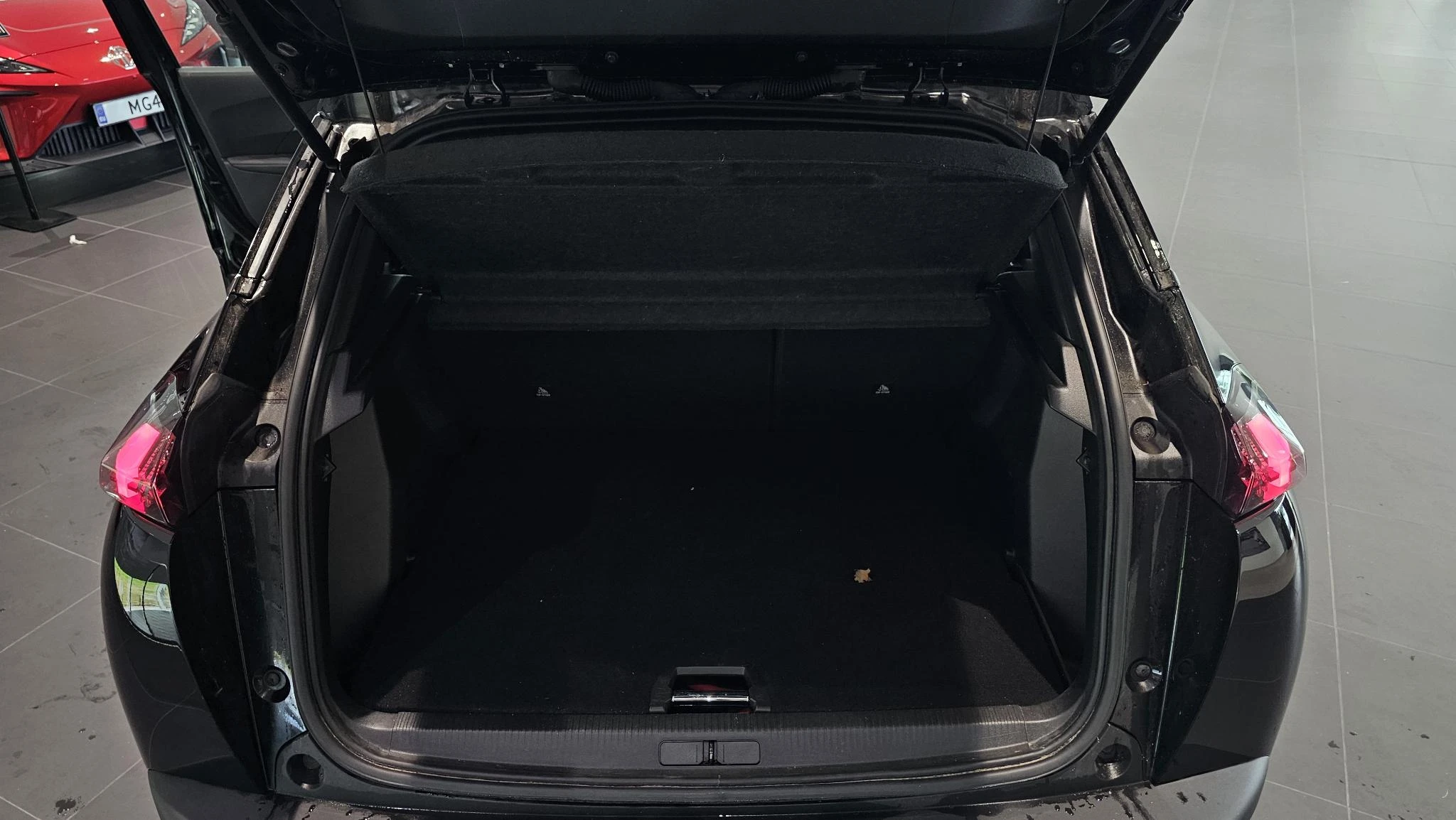 Peugeot e-2008 EV Allure Pack 50 kWh