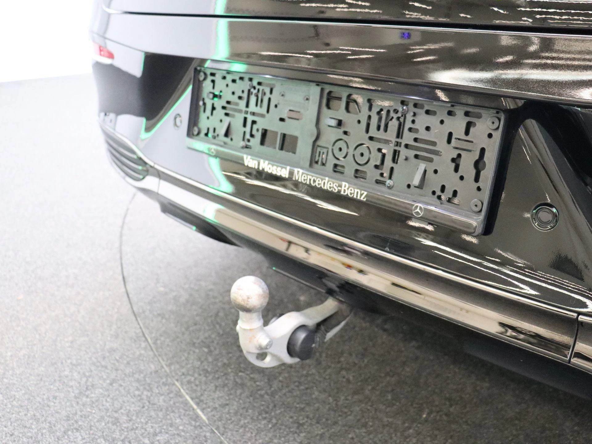 Mercedes-Benz-EQE-image-32