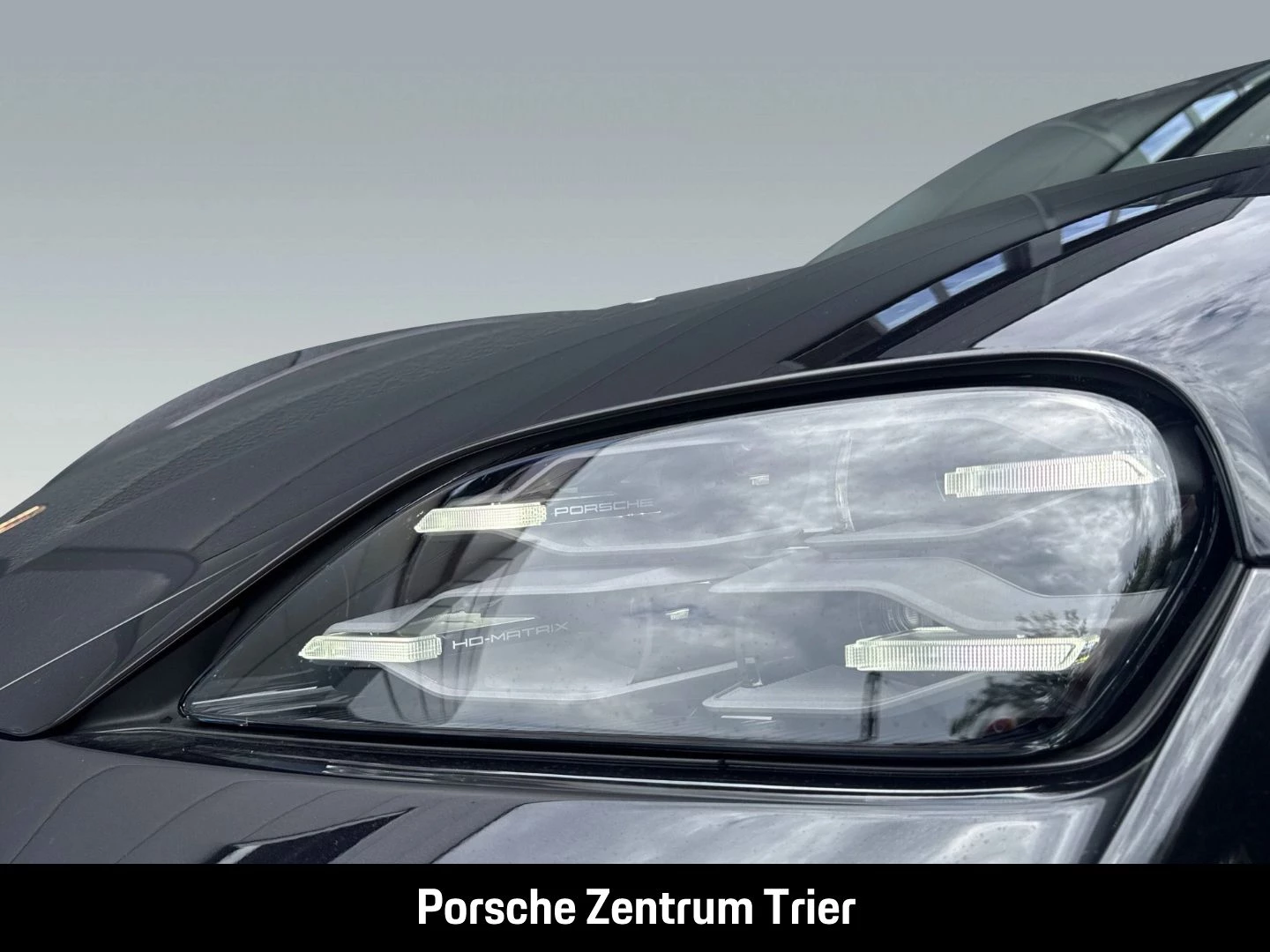 Porsche Taycan Sport Turismo Black Edition HA-Lenkung black edition