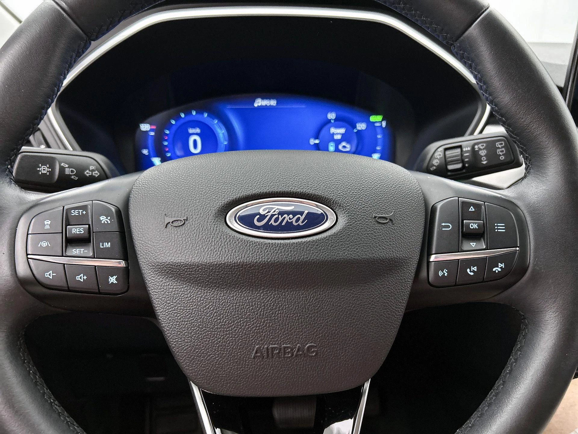 Ford-Kuga-image-38