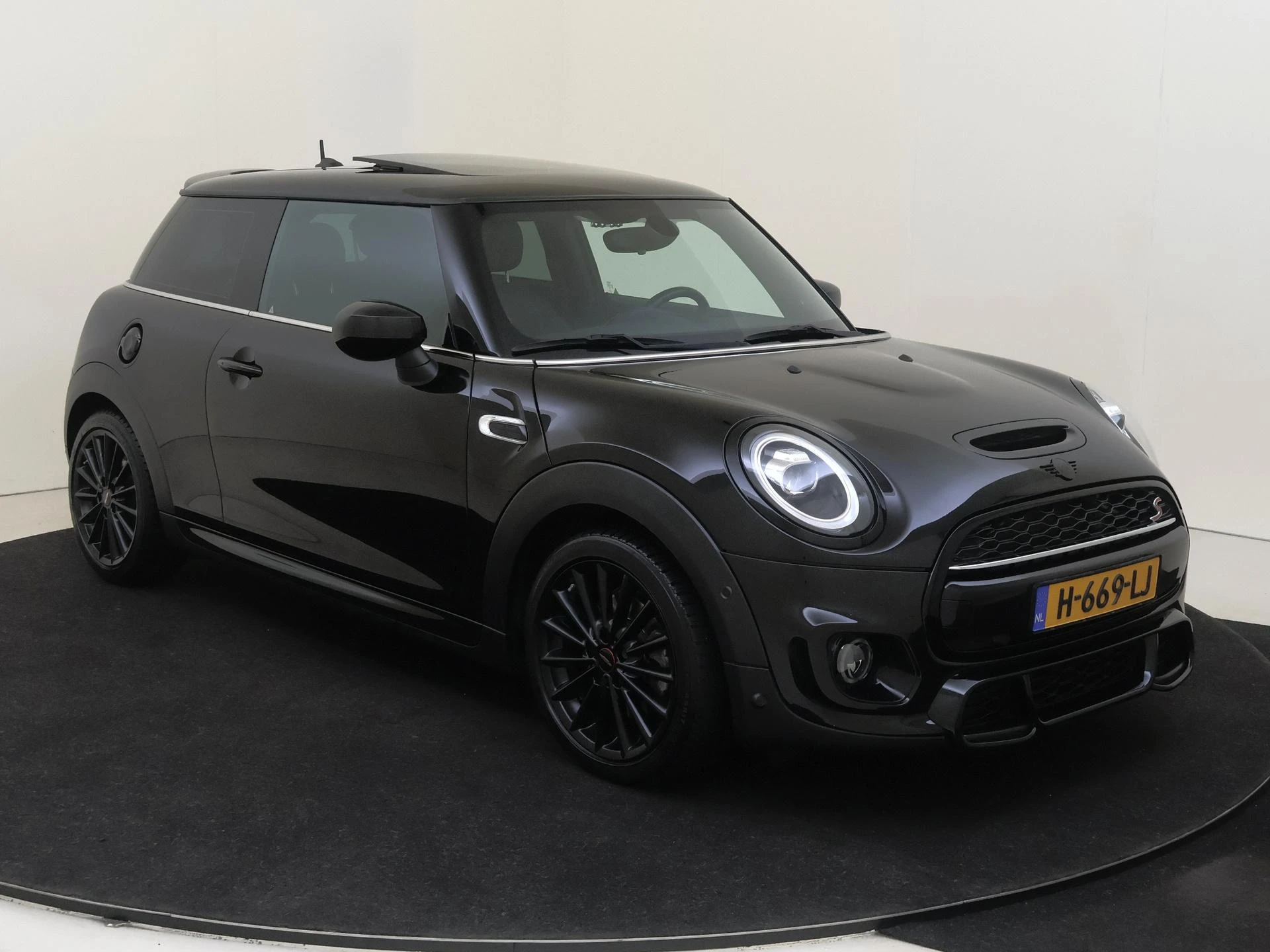 MINI-3-deurs-image-1