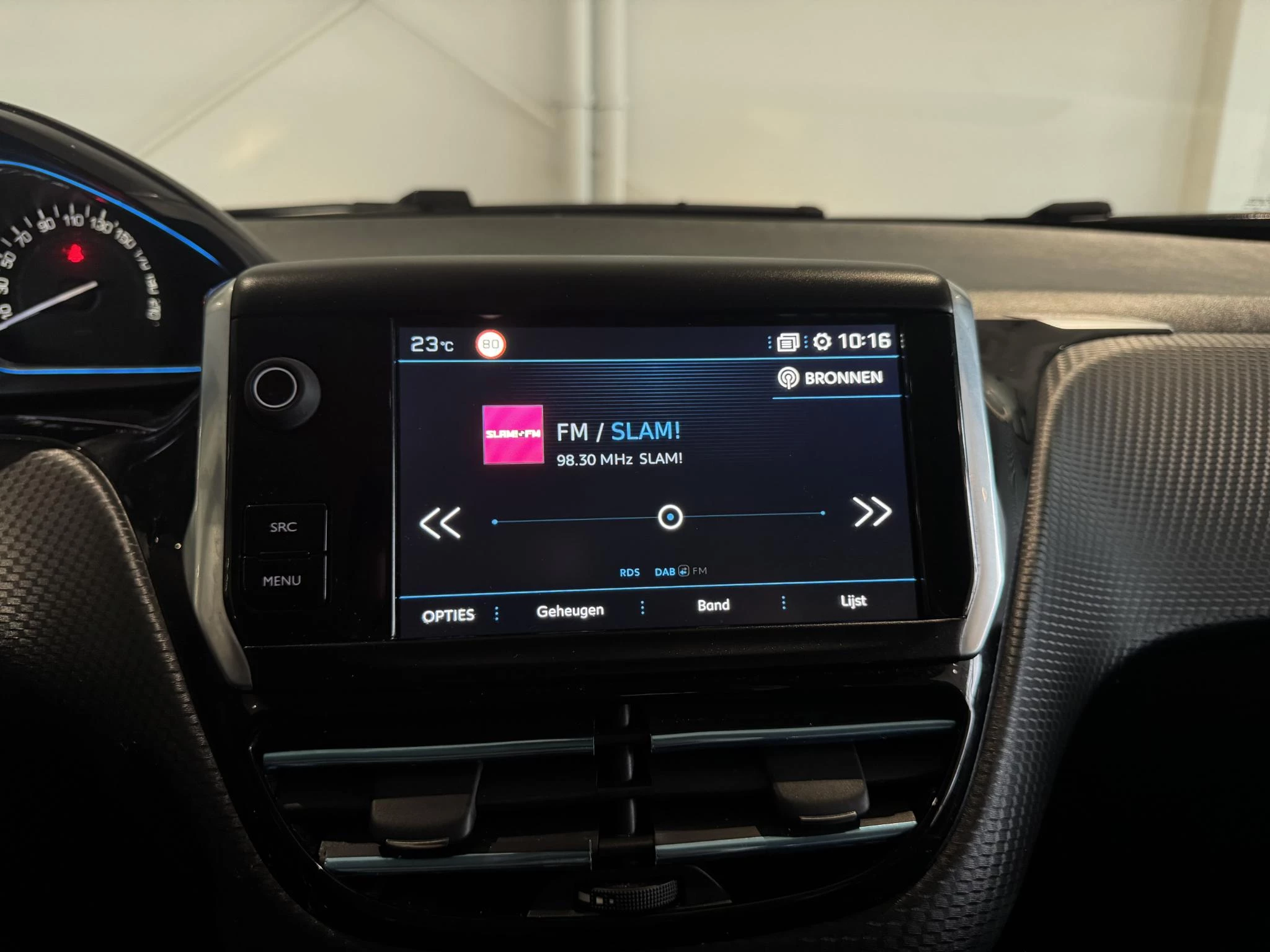 Peugeot-2008-image-20