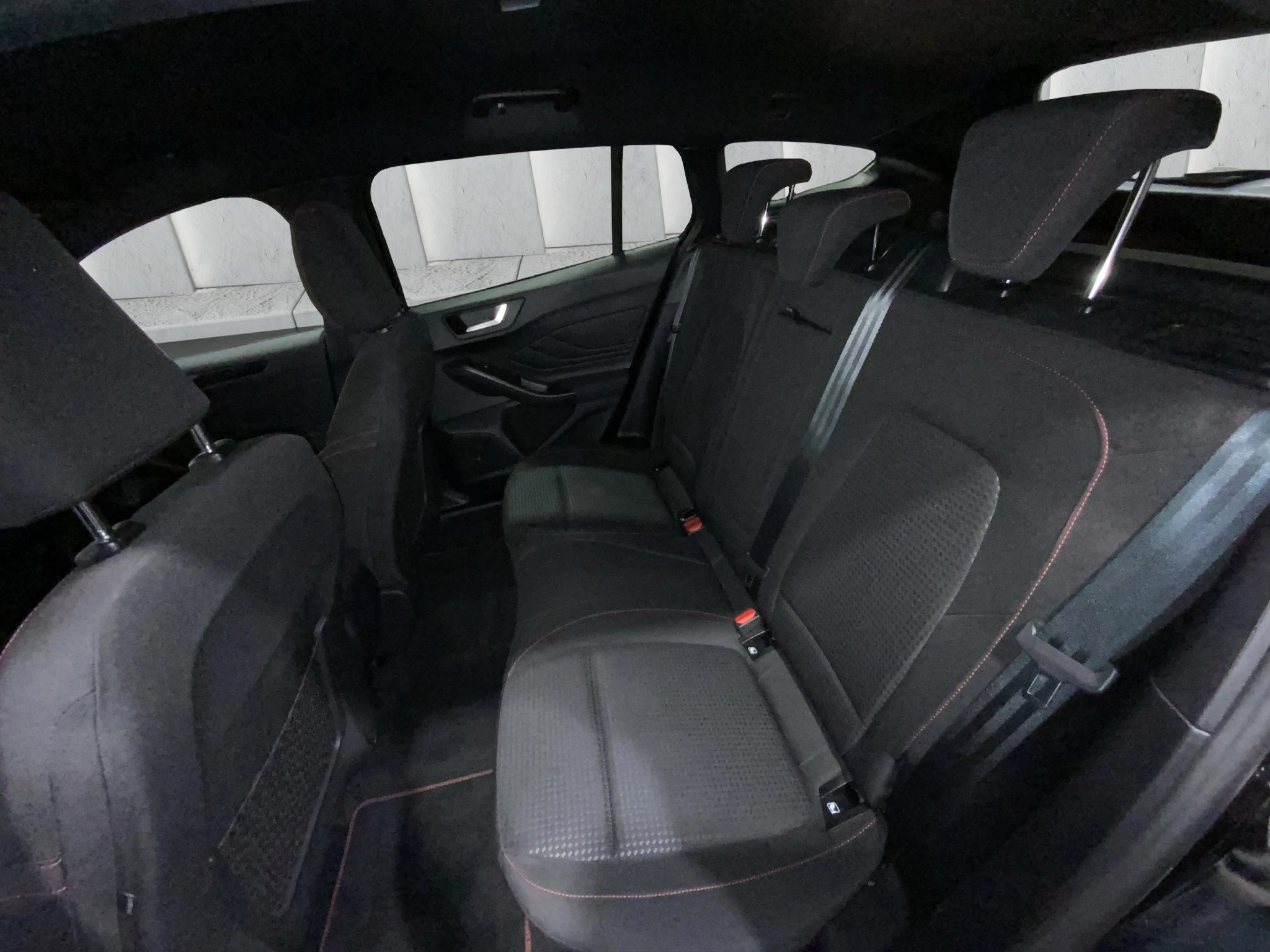 Ford Focus ST-Line X Turnier Aut.*AHK*ACC*HUD*KAM*NAVI*WINTER-PKT.
