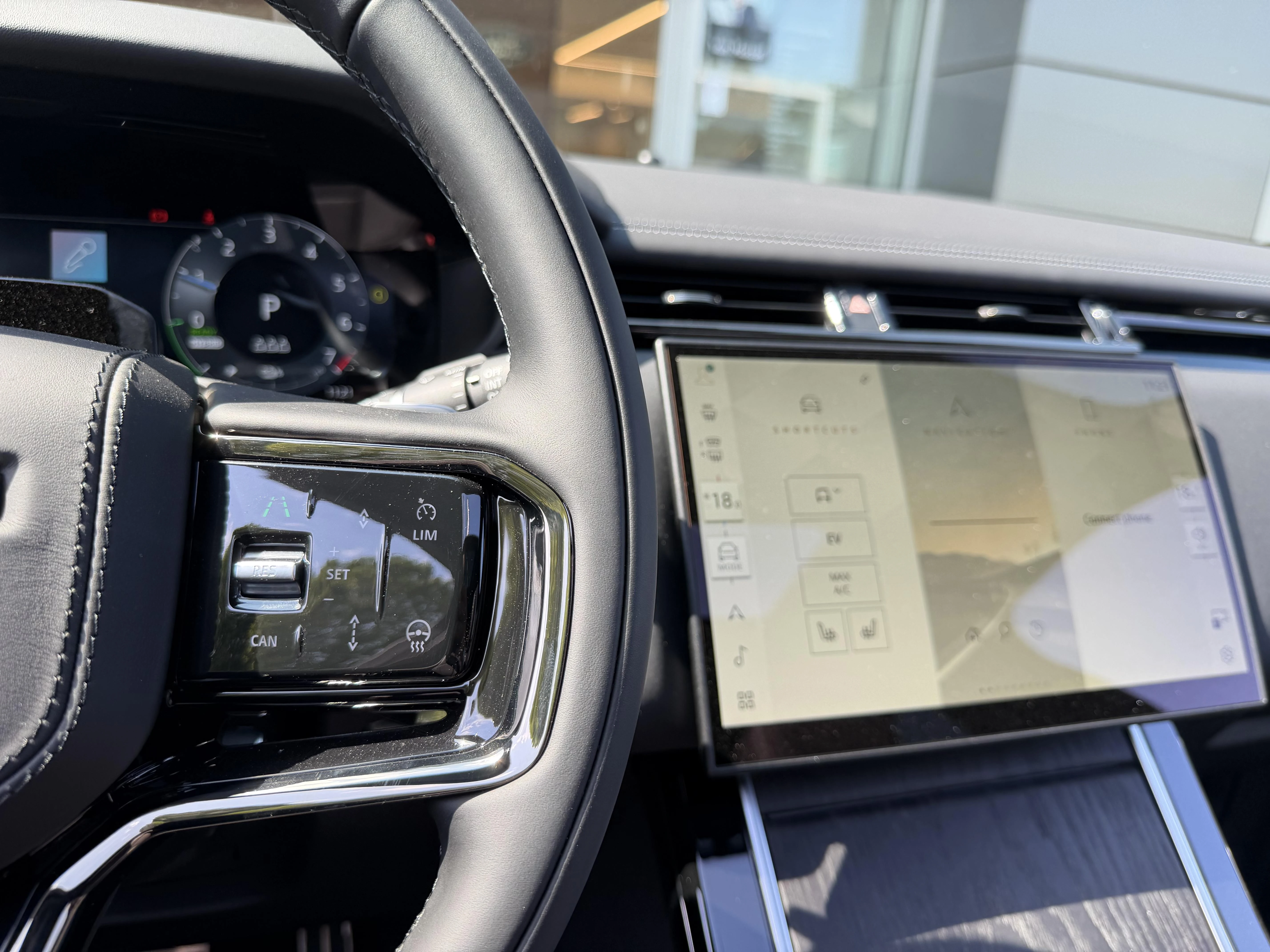 Land Rover Range Rover Velar P400e Belgravia AWD Auto. 26.75MY