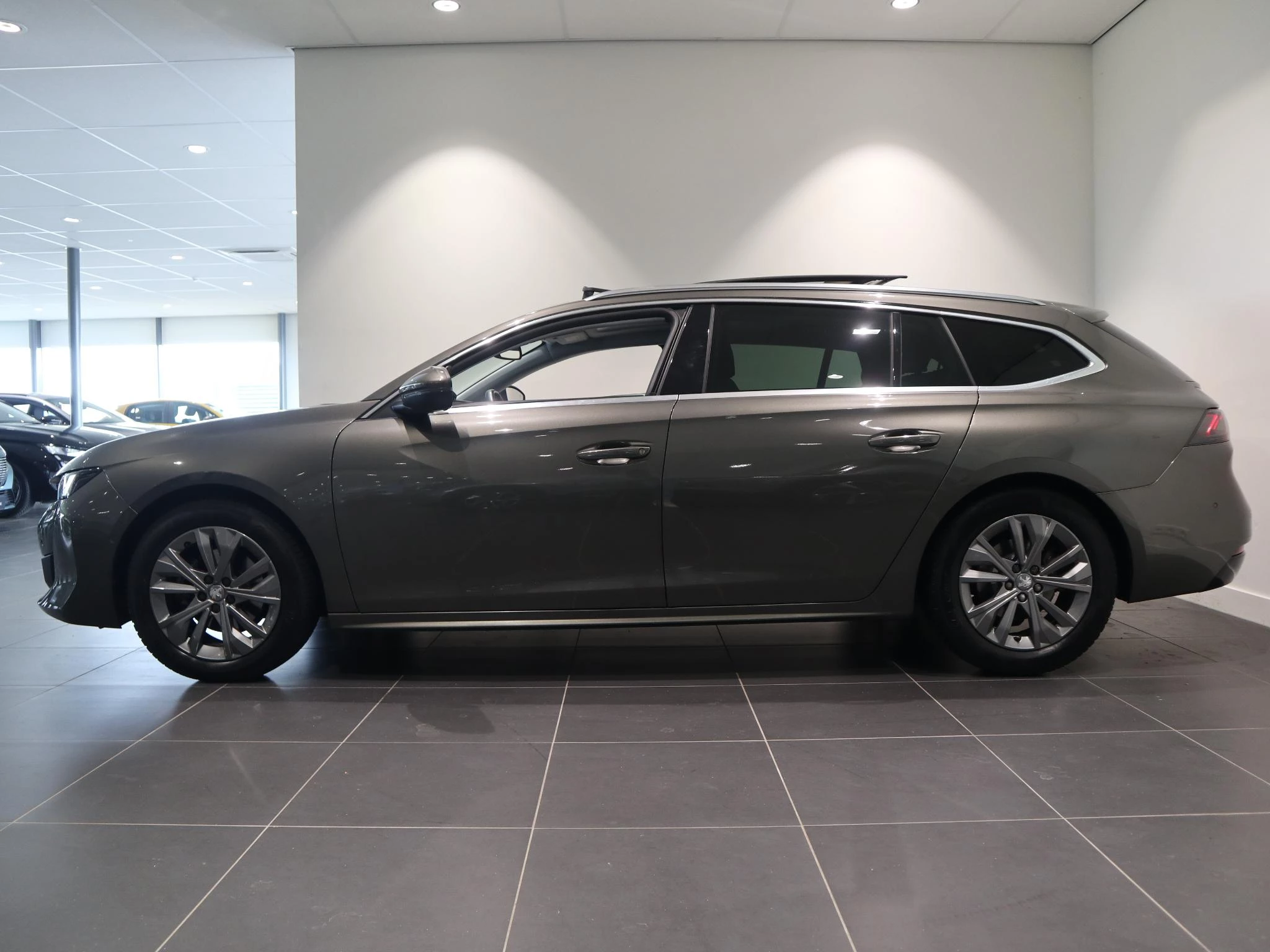 Peugeot-508-image-3
