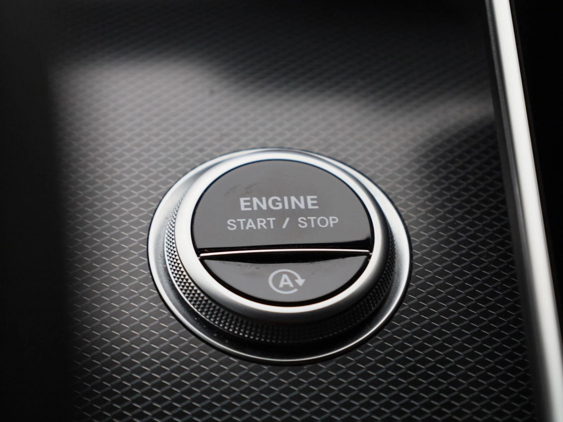 Mercedes-Benz-C-Klasse-image-19