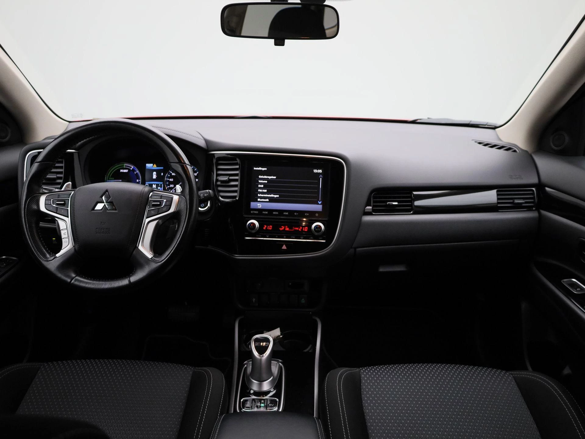 Mitsubishi-Outlander-image-33