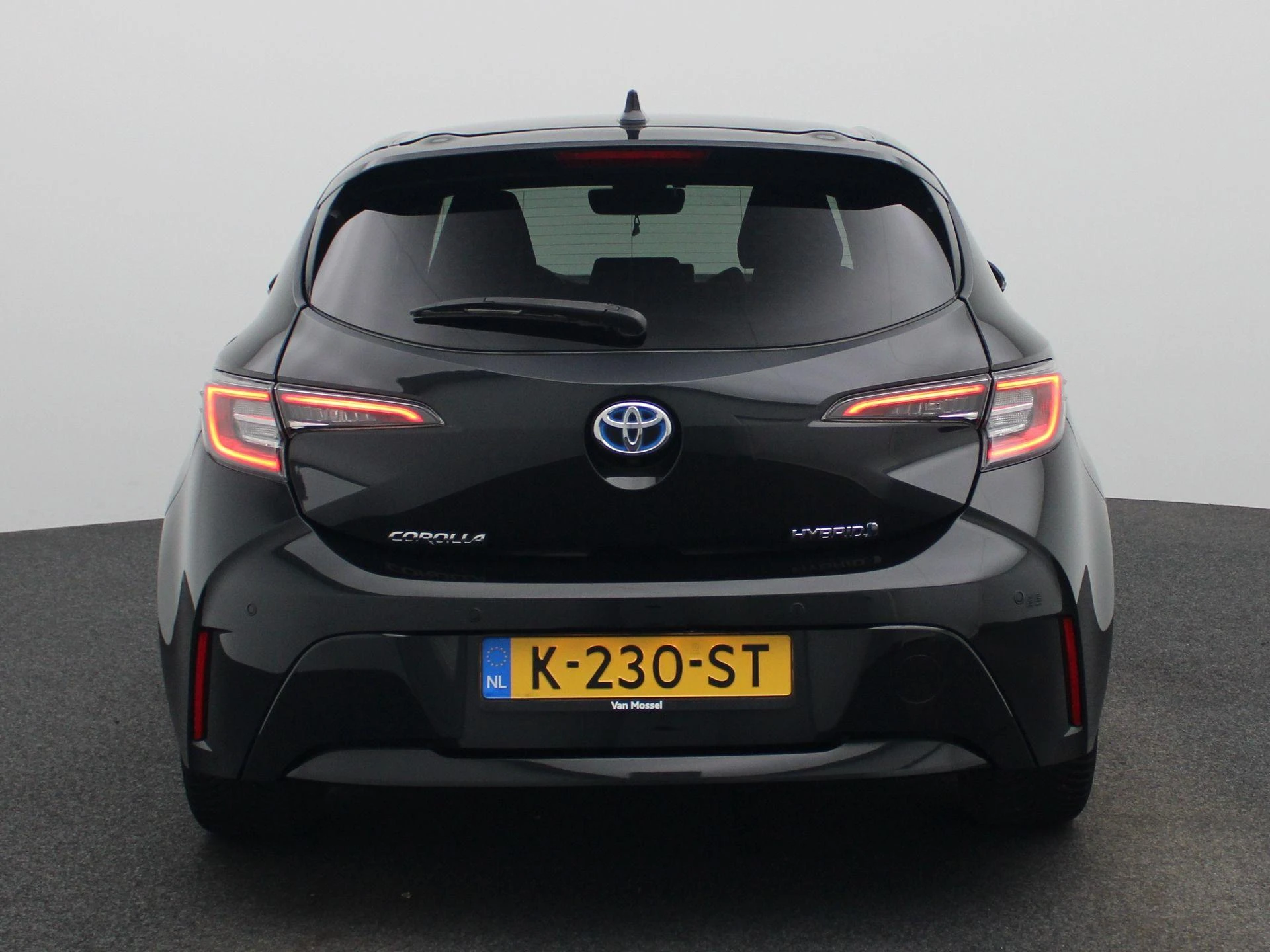 Toyota Corolla 1.8 Hybrid Business Plus