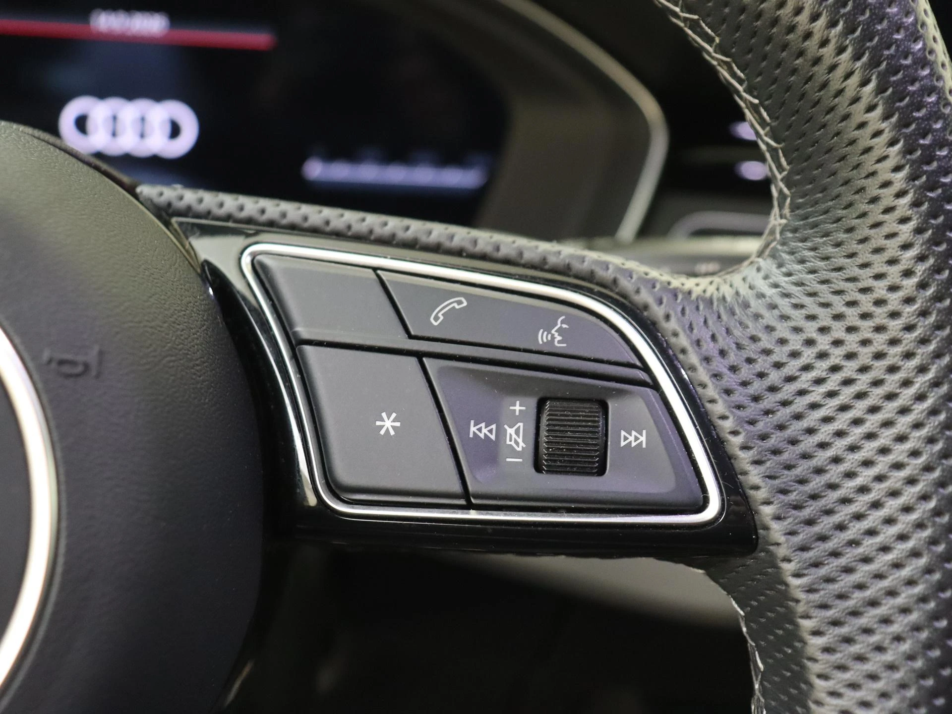 Audi-A4-image-12