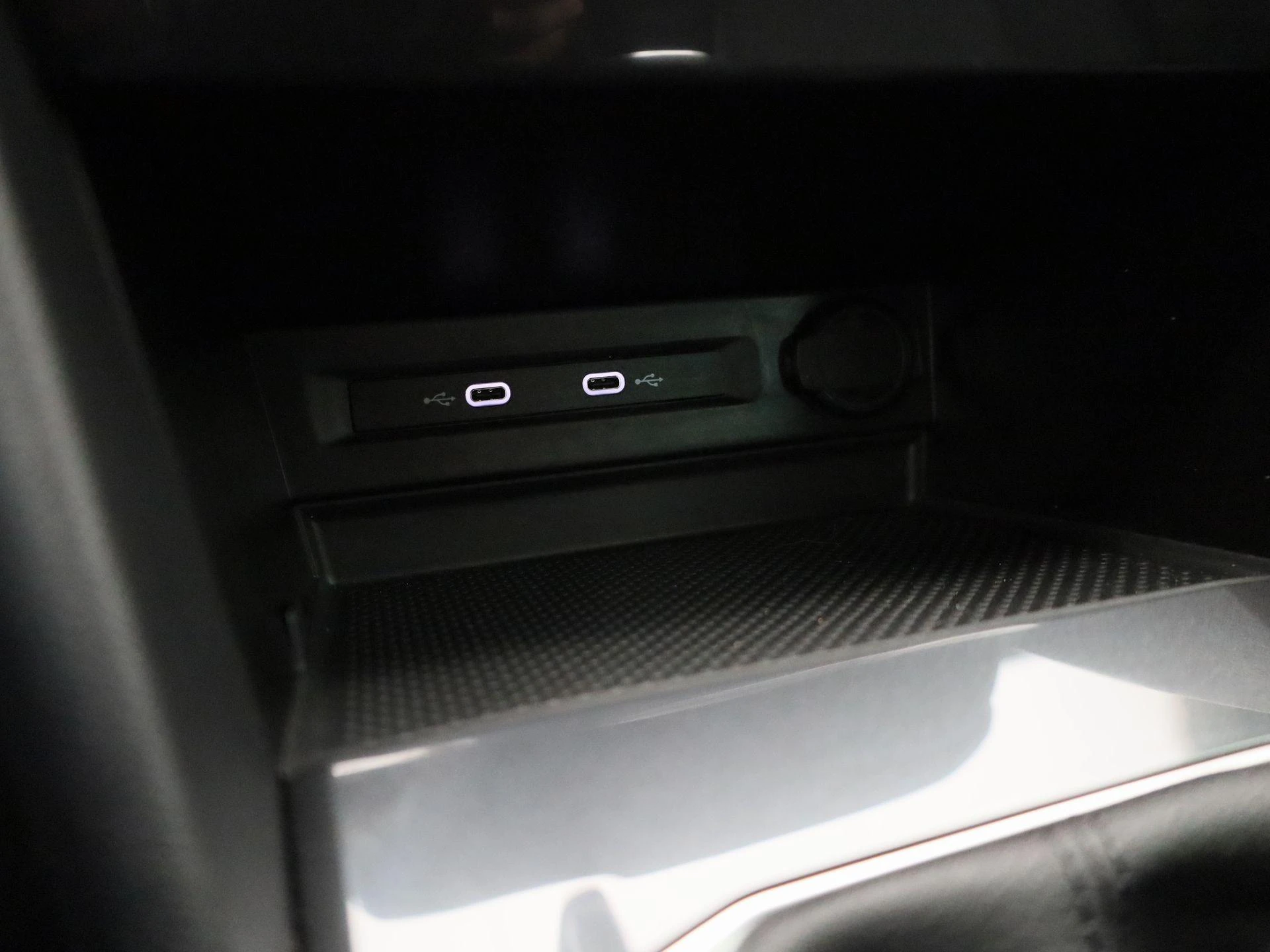 Volkswagen-Tiguan-image-22