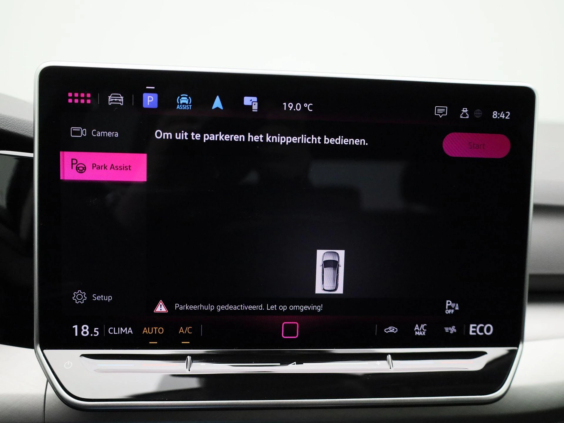 Volkswagen-Golf-image-23