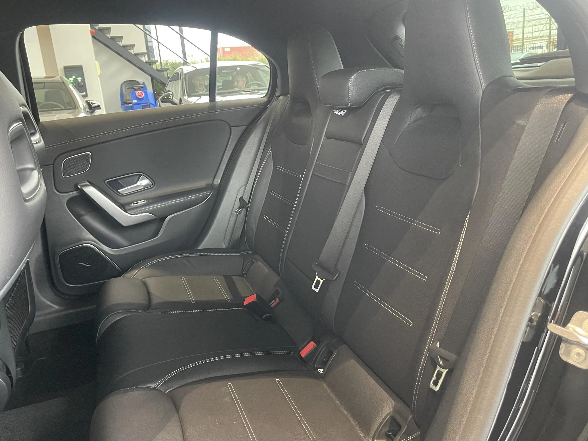 Mercedes-Benz Classe A 250 e AMG Line + LEDER + BURMESTER + MULTIBEAM LED + CARPLAY +