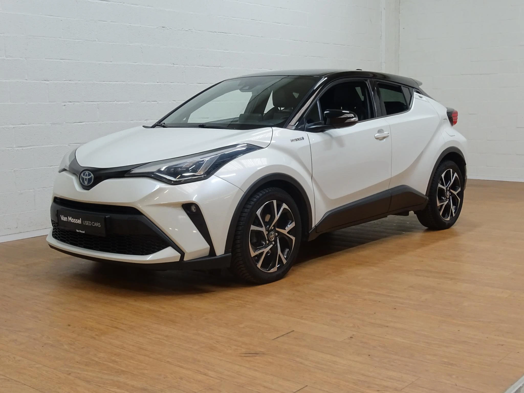 Toyota-C-HR-image-4