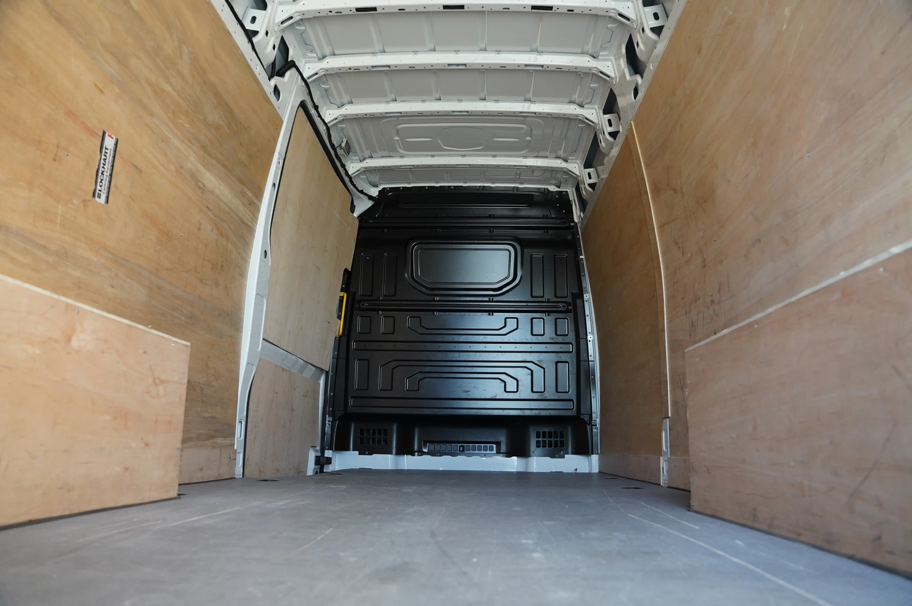 Volkswagen-Crafter-image-9