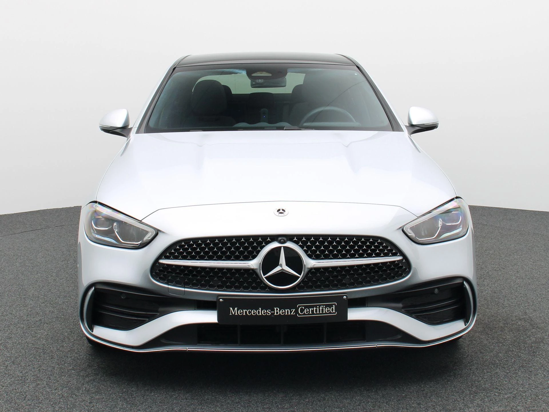 Mercedes-Benz C-Klasse 300 e AMG Line Sedan + PANORAMISCH DAK + SURROUND VIEW CAMERA +
