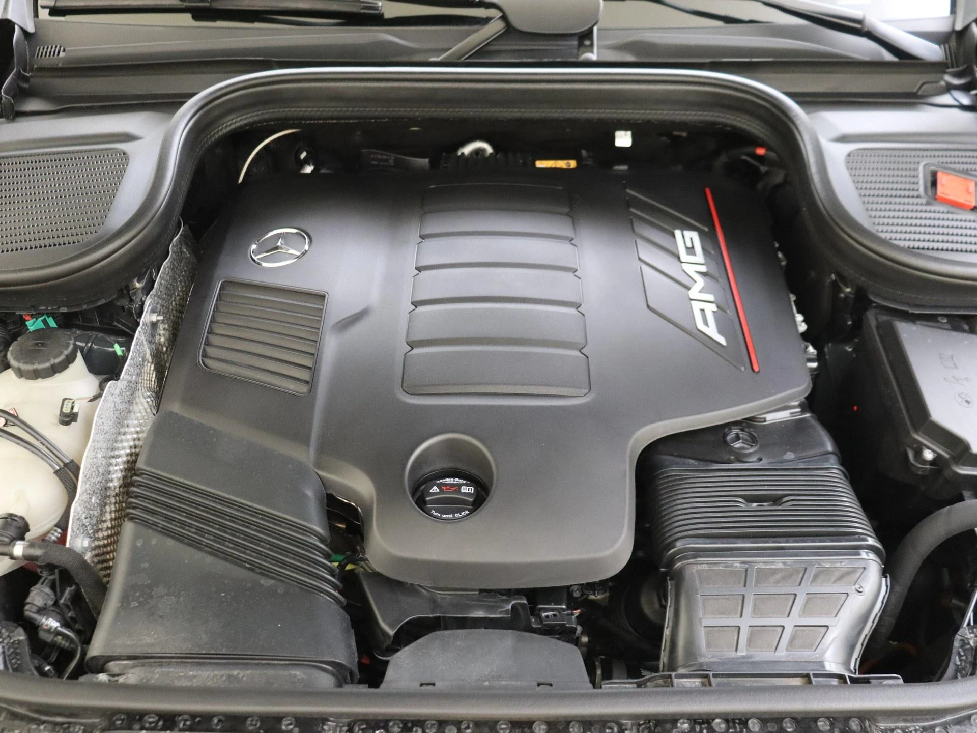 Mercedes-Benz-GLE-image-39